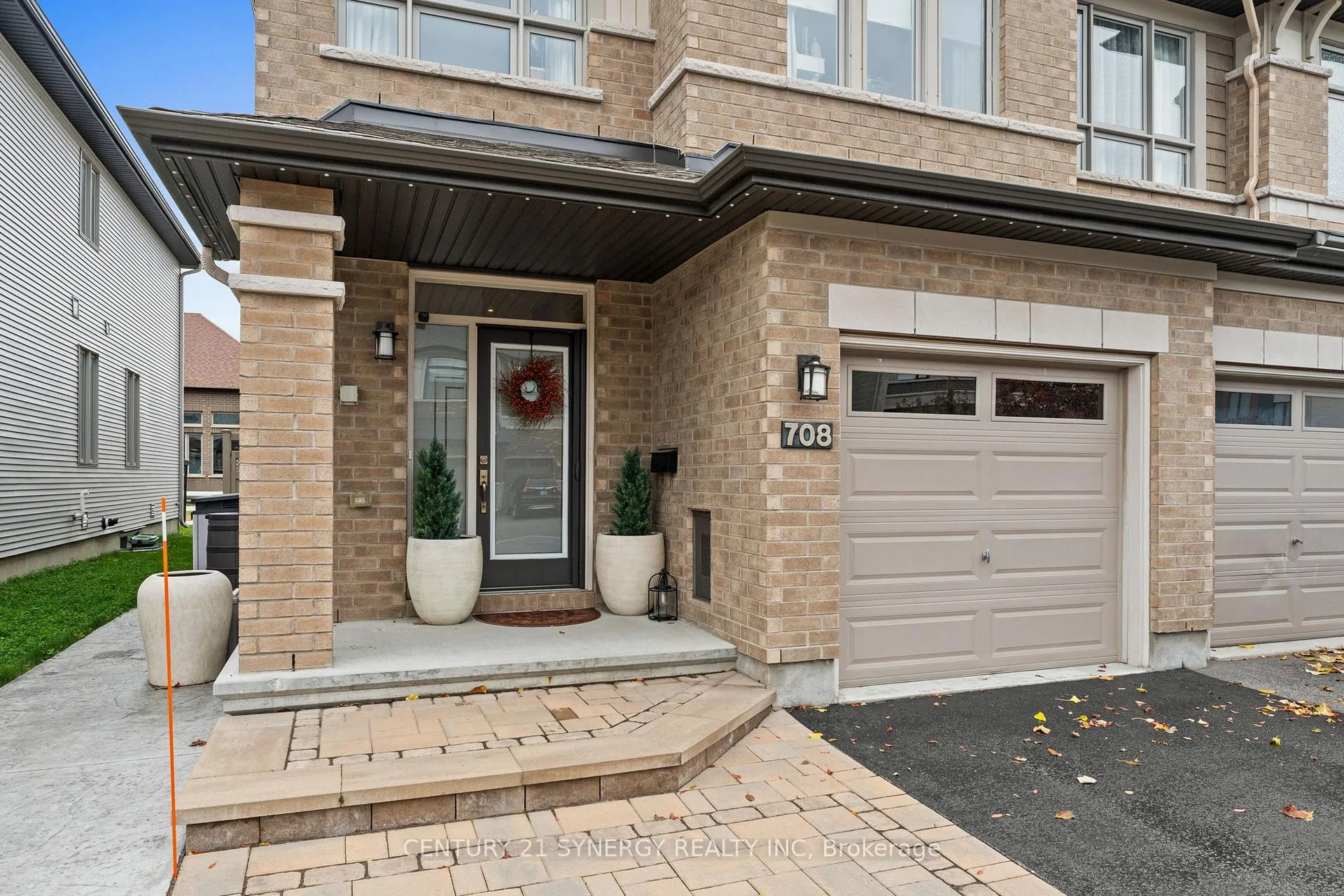 Photo 2 of 708 Guardian Grove, Ottawa, Riverside South/Gloucester Glen — HOMEH