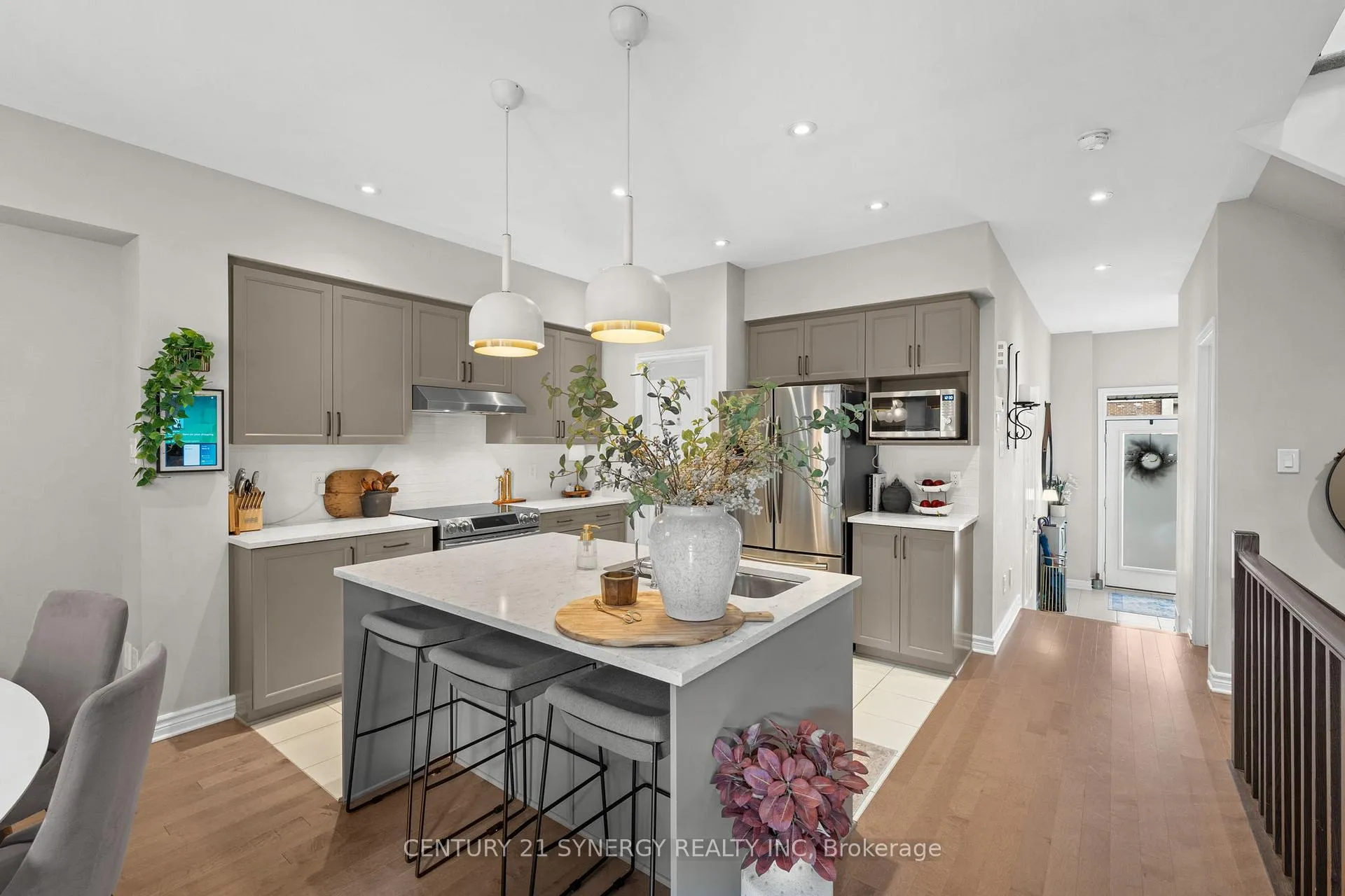Photo 7 of 708 Guardian Grove, Ottawa, Riverside South/Gloucester Glen — HOMEH