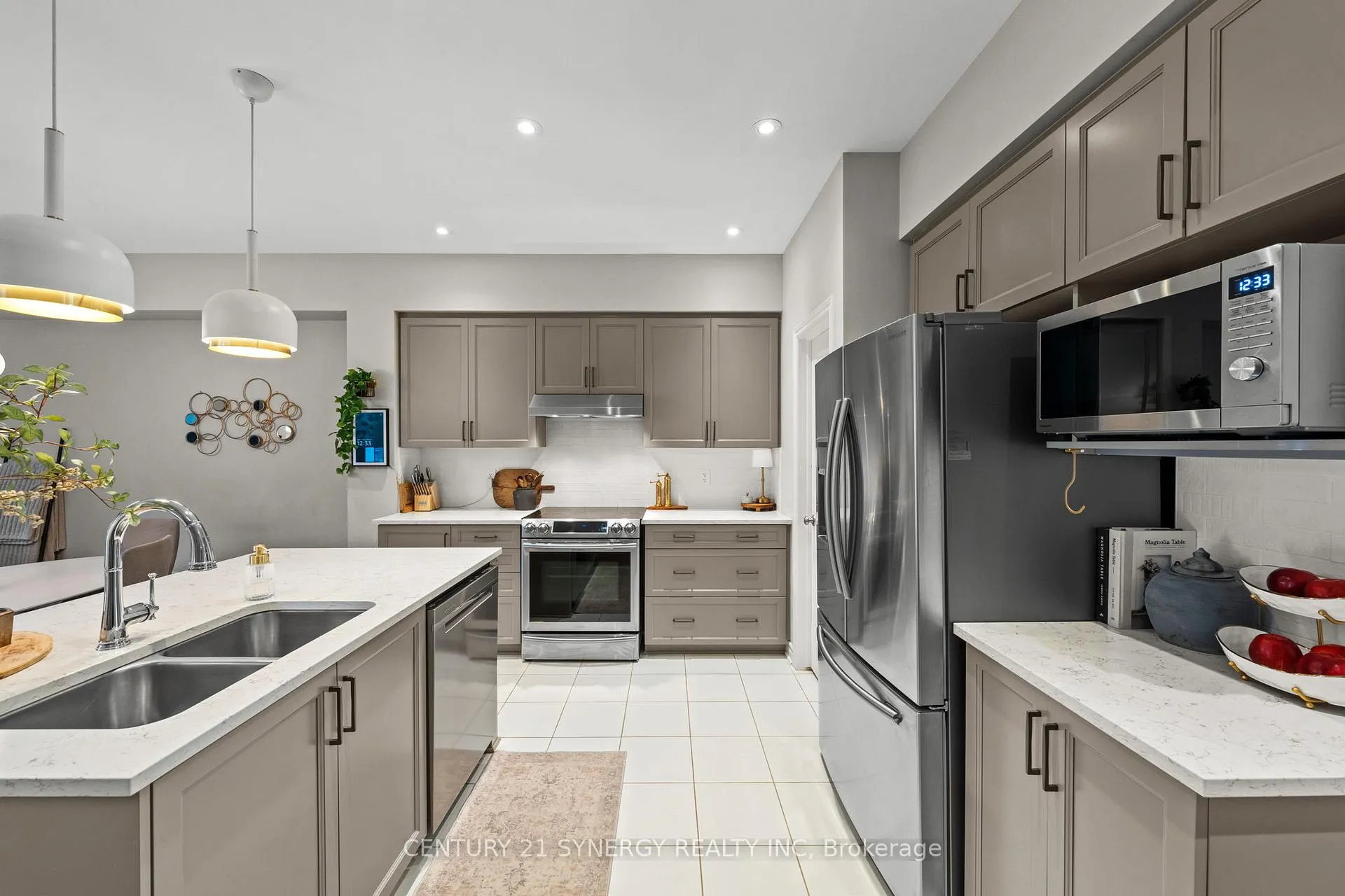 Photo 9 of 708 Guardian Grove, Ottawa, Riverside South/Gloucester Glen — HOMEH