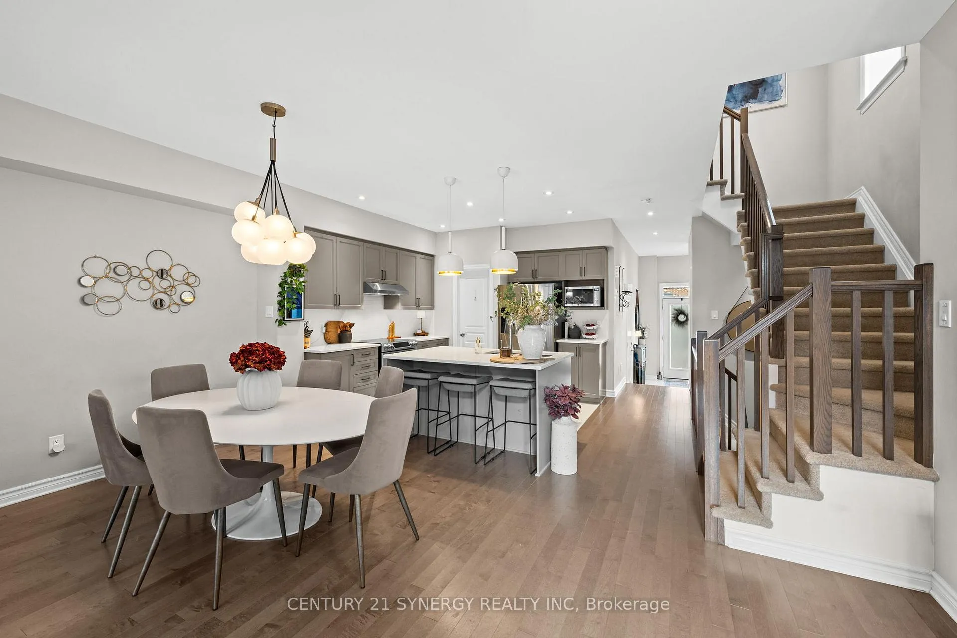 Photo 10 of 708 Guardian Grove, Ottawa, Riverside South/Gloucester Glen — HOMEH