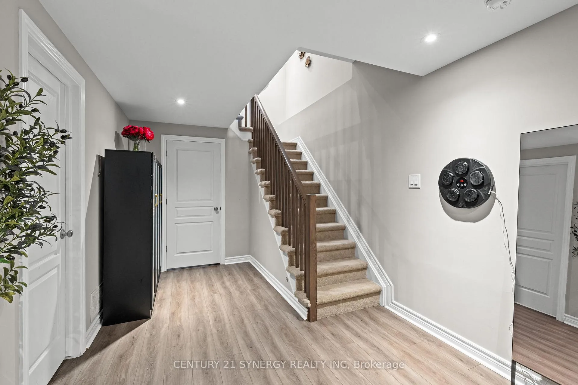 Photo 32 of 708 Guardian Grove, Ottawa, Riverside South/Gloucester Glen — HOMEH