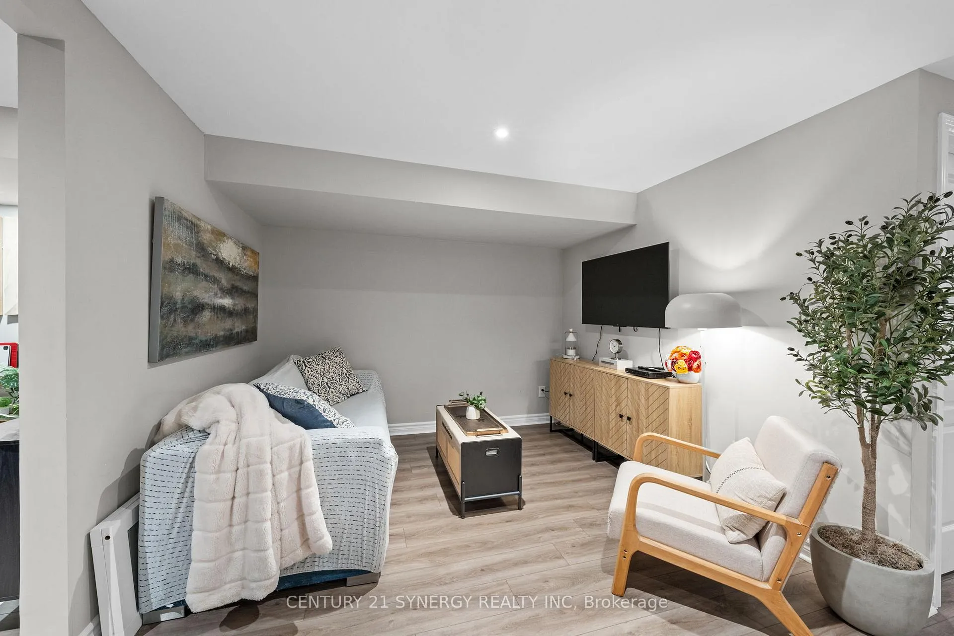 Photo 34 of 708 Guardian Grove, Ottawa, Riverside South/Gloucester Glen — HOMEH