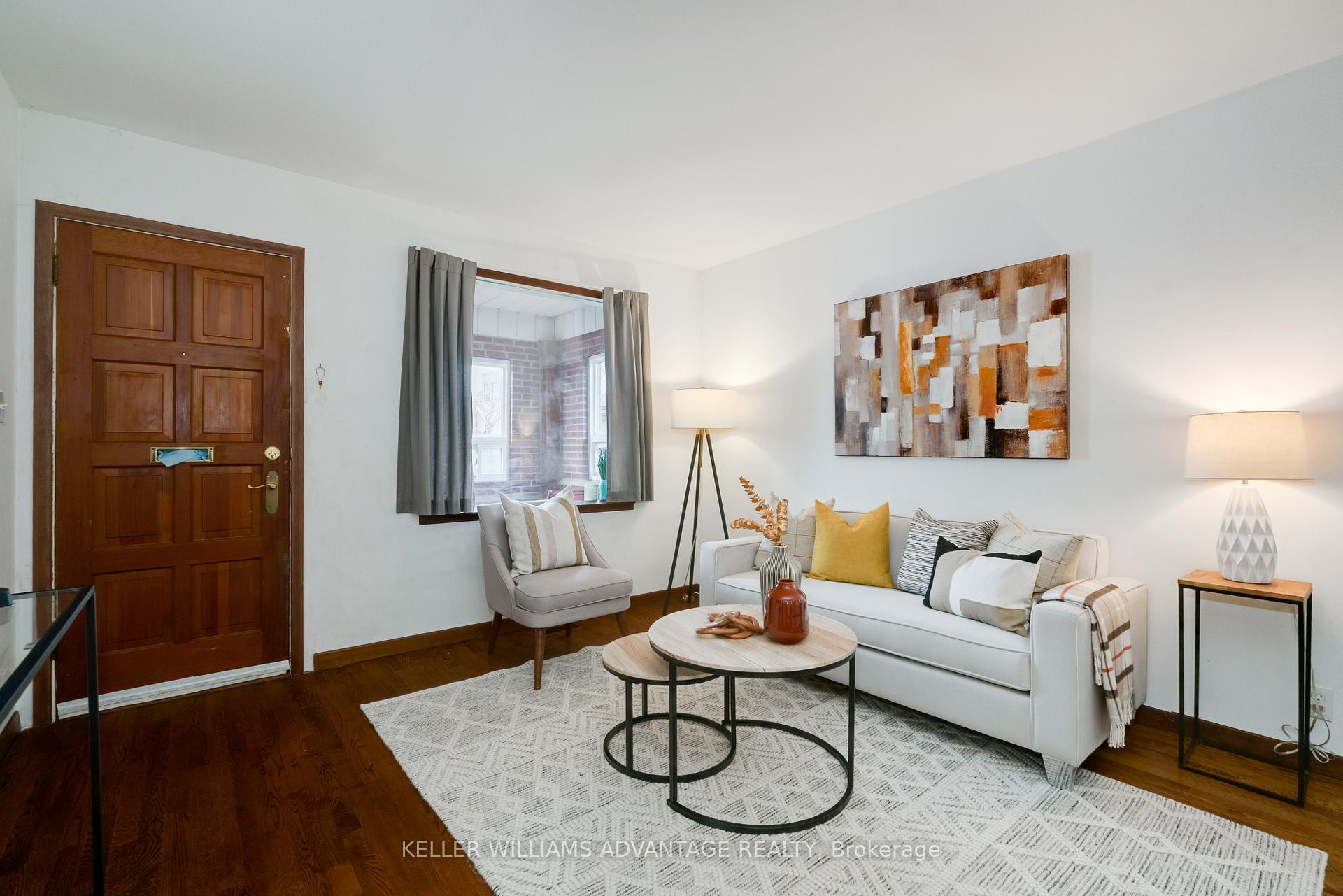Photo 7 of 28 Epsom Avenue, Toronto, Woodbine-Lumsden — HOMEH
