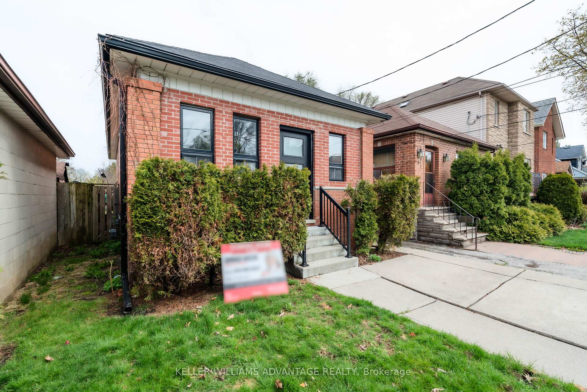 Photo 22 of 28 Epsom Avenue, Toronto, Woodbine-Lumsden — HOMEH