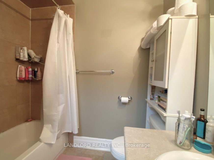 Photo 11 of 133 Florence Street, Toronto, Little Portugal — HOMEH