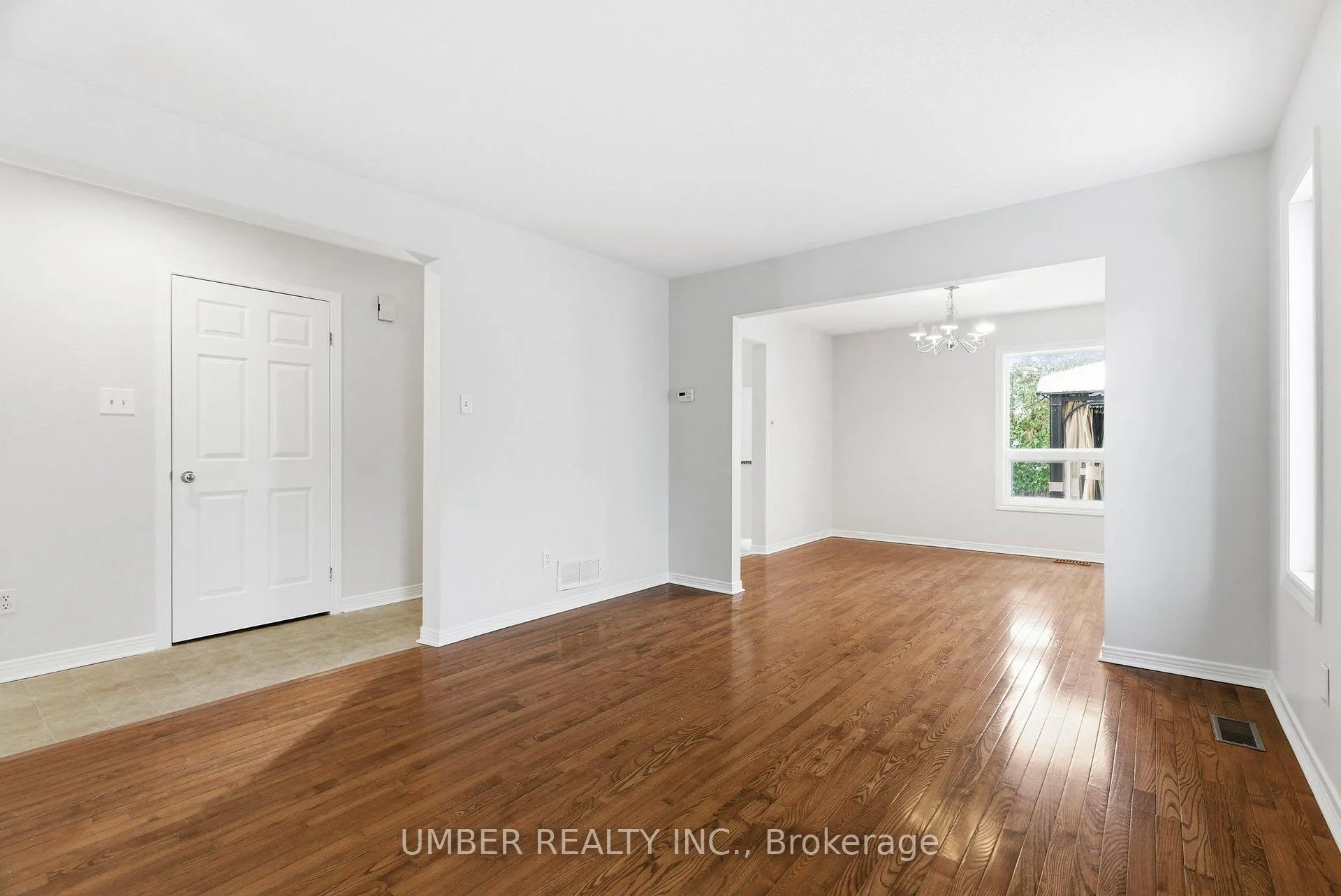 Photo 9 of 75 Armagh Way, Ottawa, Barrhaven - Longfields — HOMEH