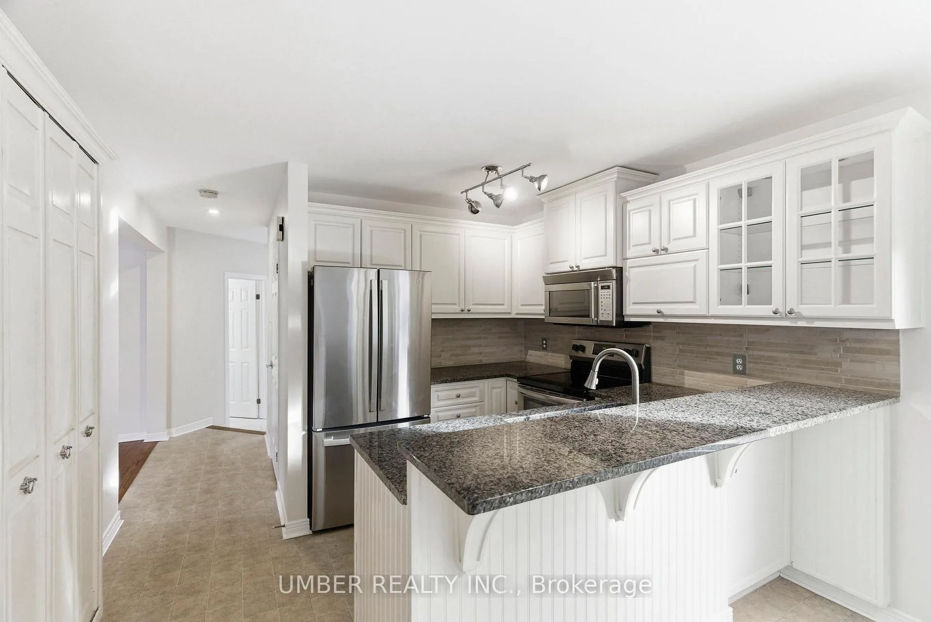 Photo 17 of 75 Armagh Way, Ottawa, Barrhaven - Longfields — HOMEH
