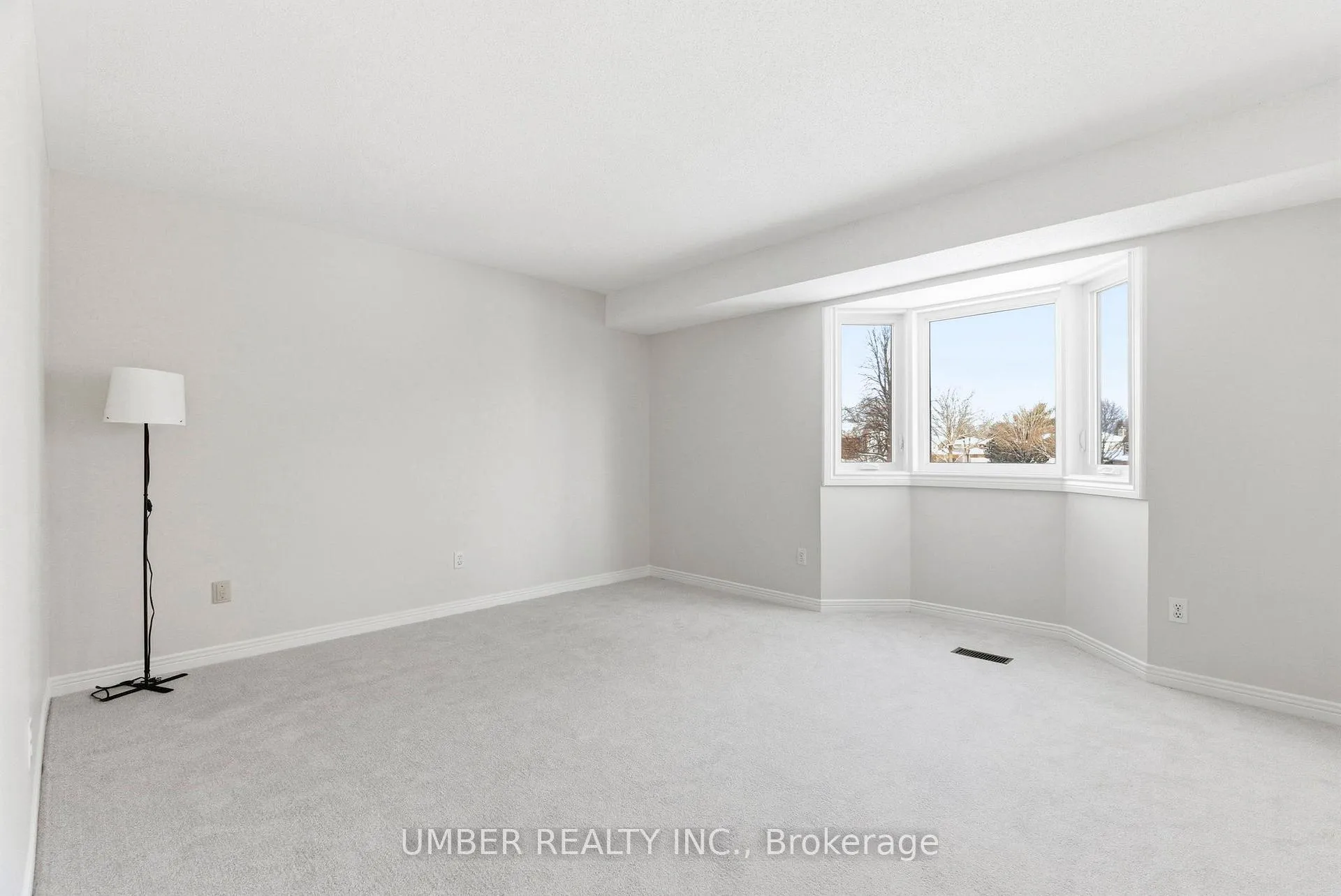Photo 24 of 75 Armagh Way, Ottawa, Barrhaven - Longfields — HOMEH