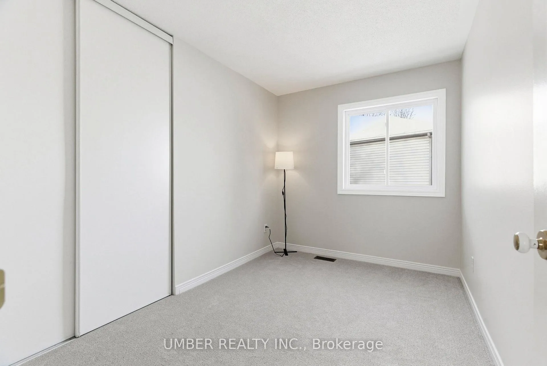 Photo 29 of 75 Armagh Way, Ottawa, Barrhaven - Longfields — HOMEH