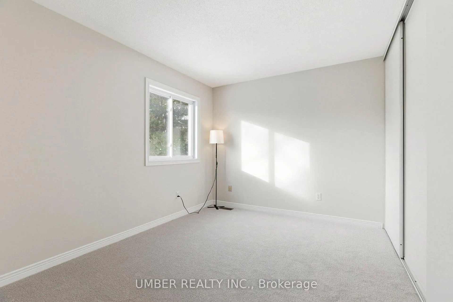 Photo 33 of 75 Armagh Way, Ottawa, Barrhaven - Longfields — HOMEH