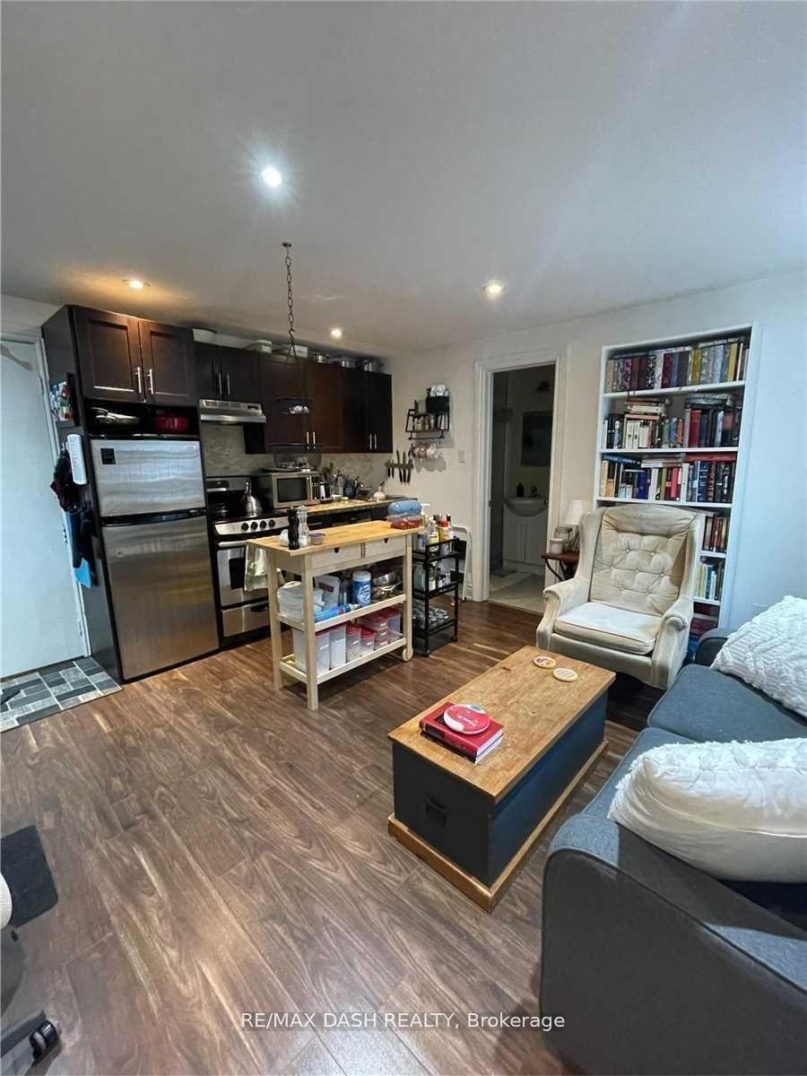 Photo 6 of Unit 203, 141 Admiral Road, Toronto, The Annex — HOMEH