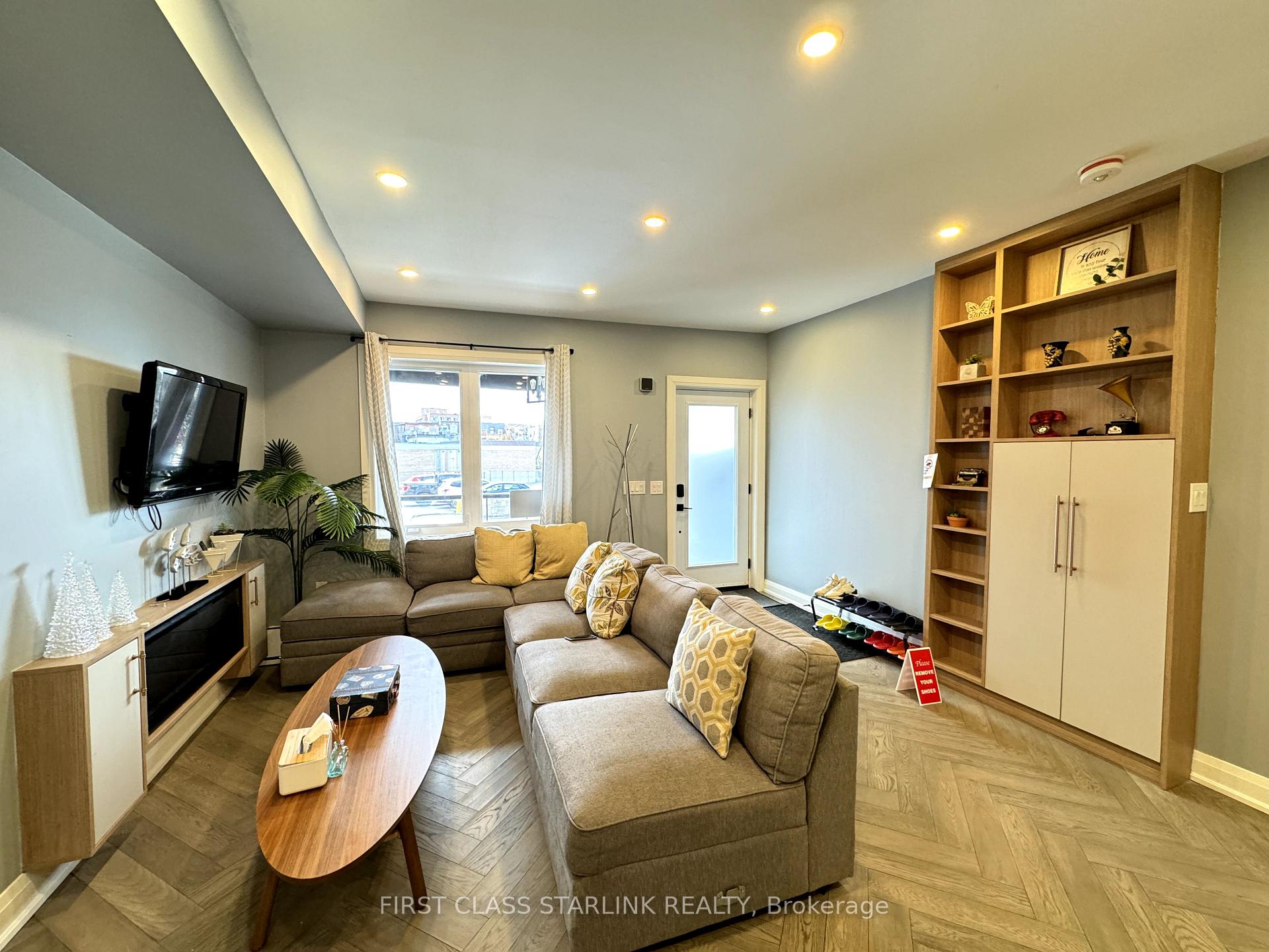 Photo 6 of 24 Erindale Avenue, Toronto, Playter Estates-Danforth — HOMEH