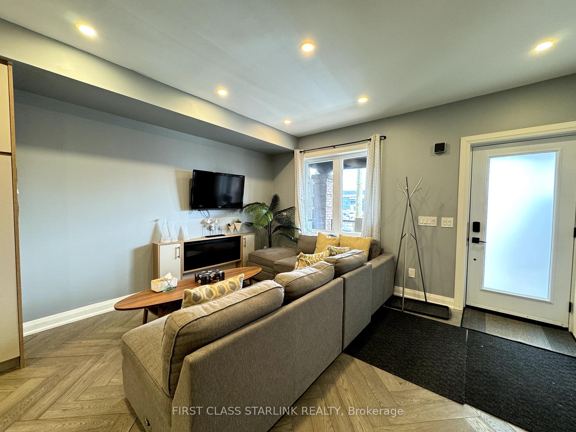 Photo 7 of 24 Erindale Avenue, Toronto, Playter Estates-Danforth — HOMEH