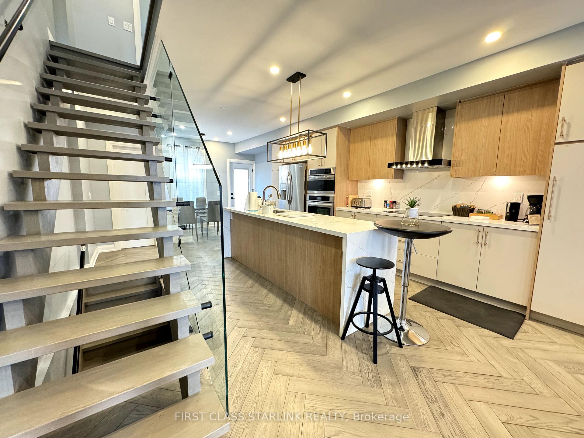 Photo 9 of 24 Erindale Avenue, Toronto, Playter Estates-Danforth — HOMEH