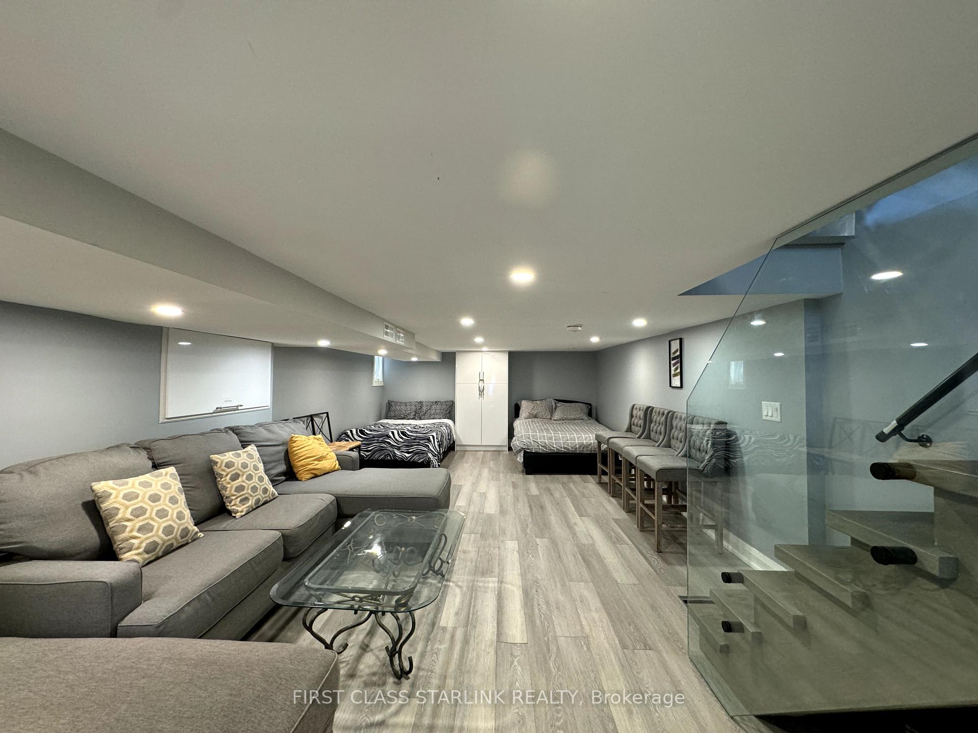 Photo 14 of 24 Erindale Avenue, Toronto, Playter Estates-Danforth — HOMEH
