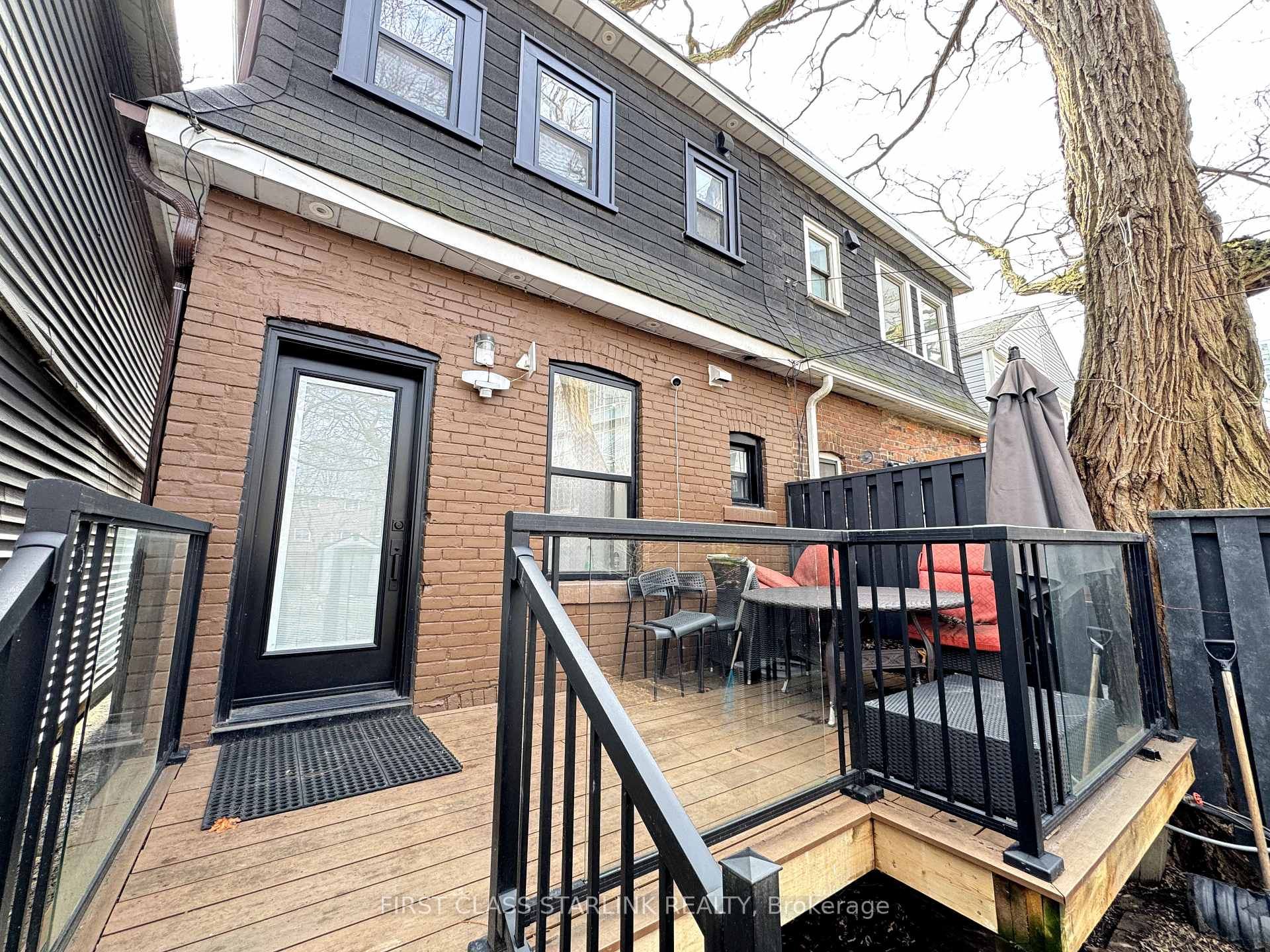 Photo 21 of 24 Erindale Avenue, Toronto, Playter Estates-Danforth — HOMEH