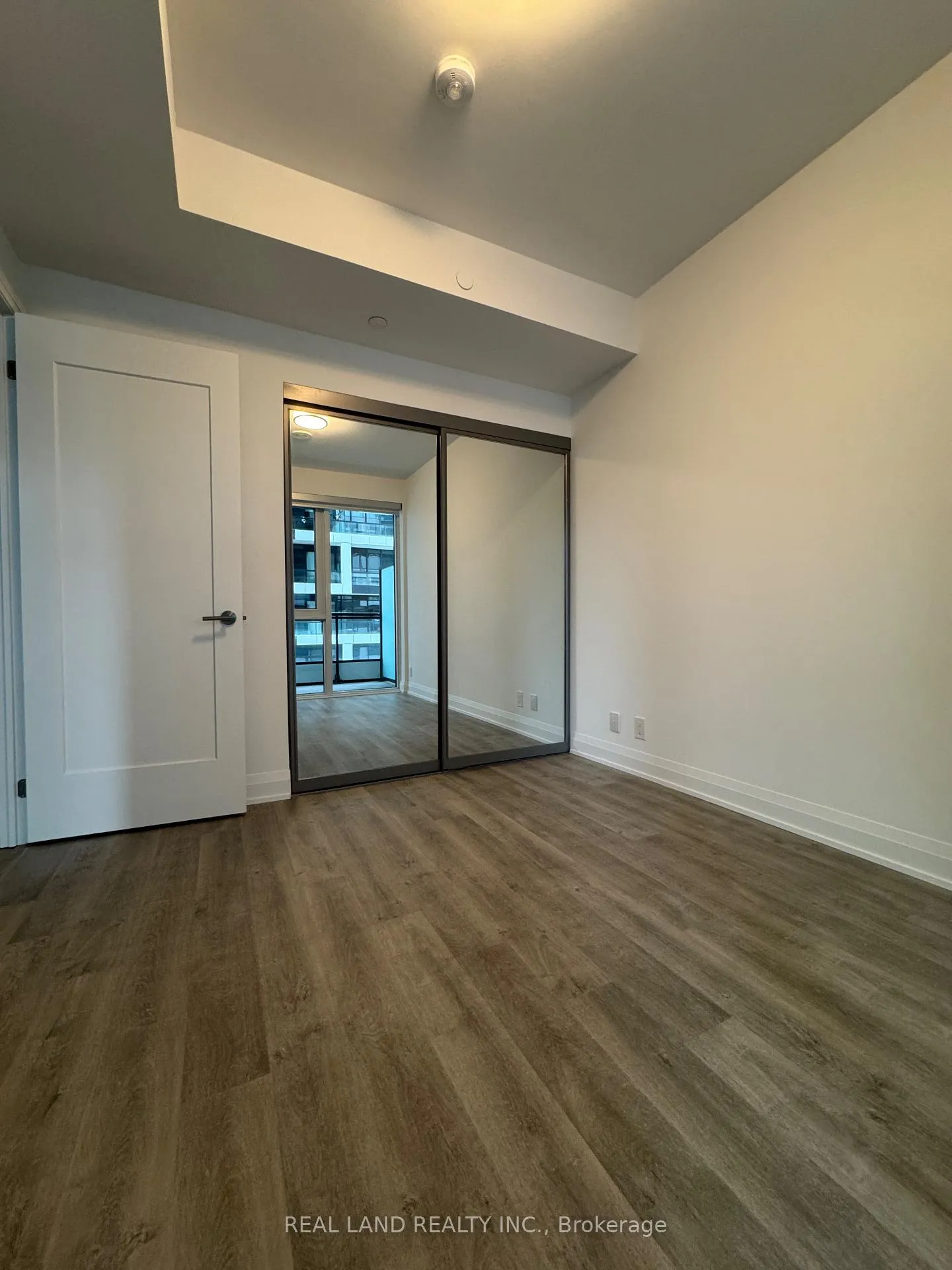 Photo 8 of Unit 1101, 65 Broadway Avenue, Toronto, Mount Pleasant West — HOMEH