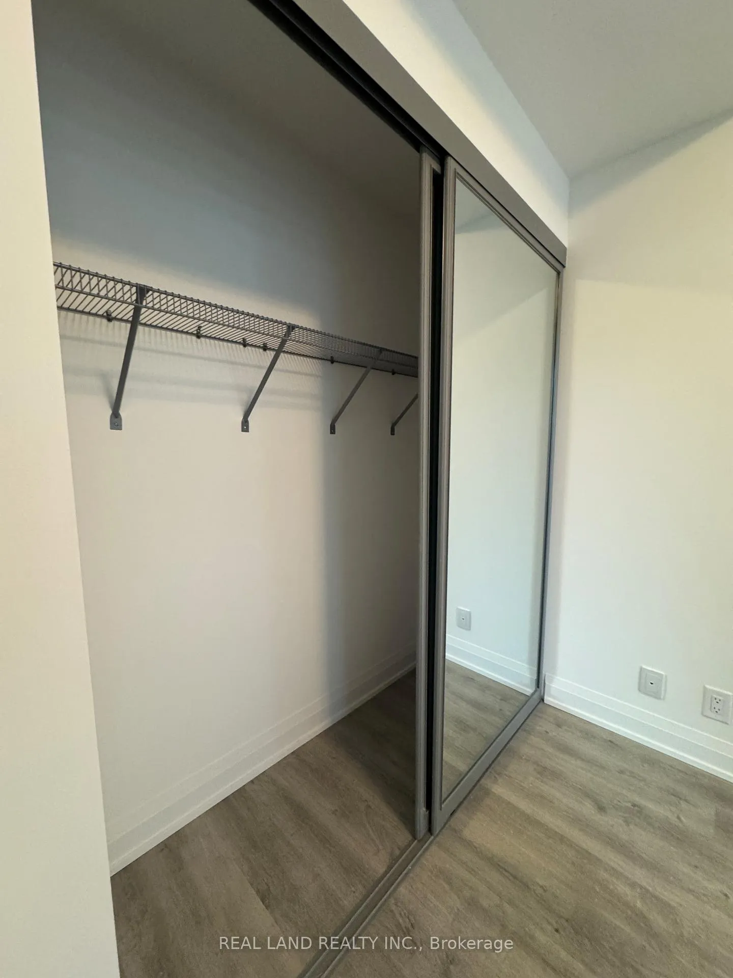 Photo 15 of Unit 1101, 65 Broadway Avenue, Toronto, Mount Pleasant West — HOMEH
