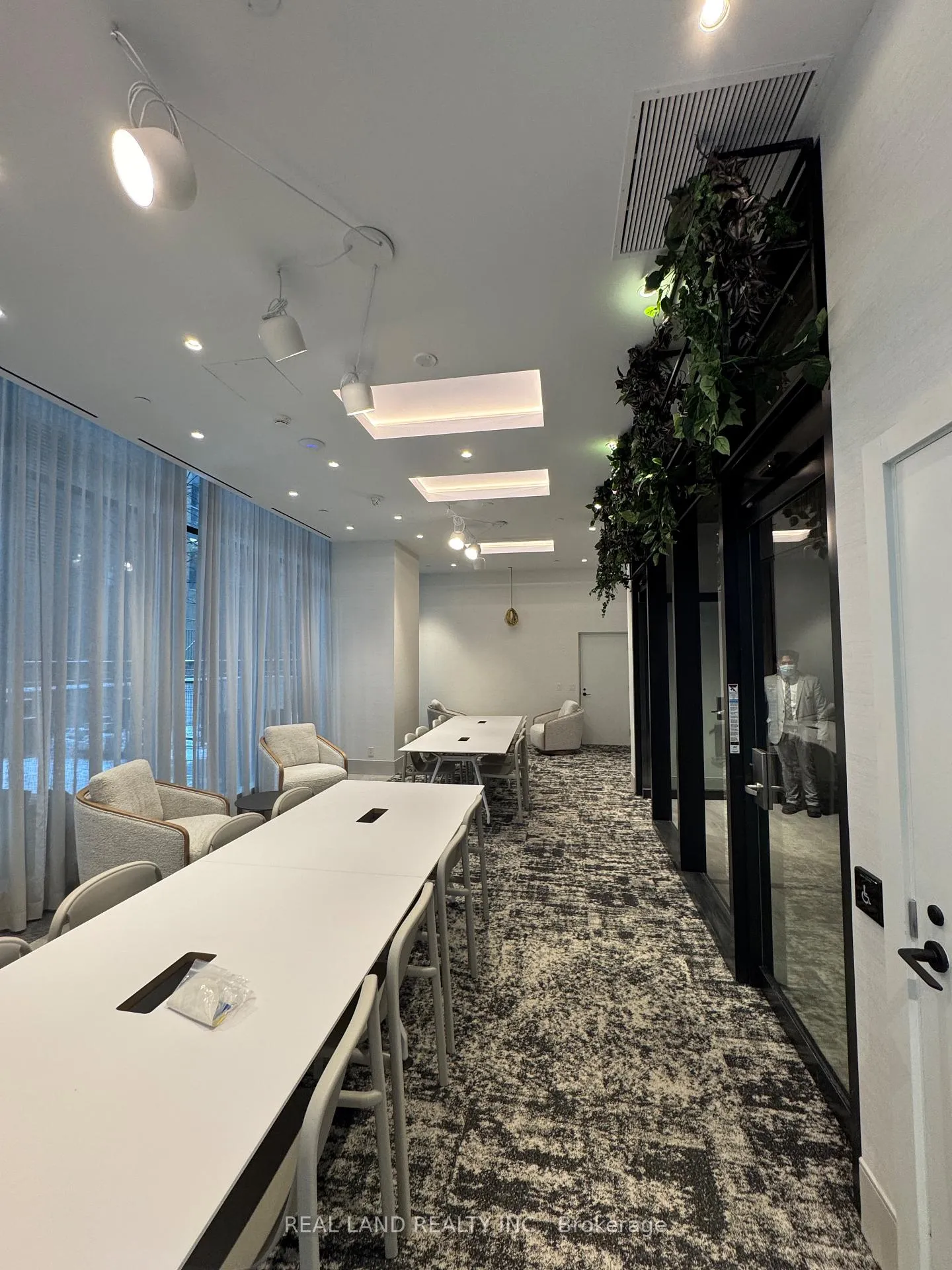 Photo 23 of Unit 1101, 65 Broadway Avenue, Toronto, Mount Pleasant West — HOMEH
