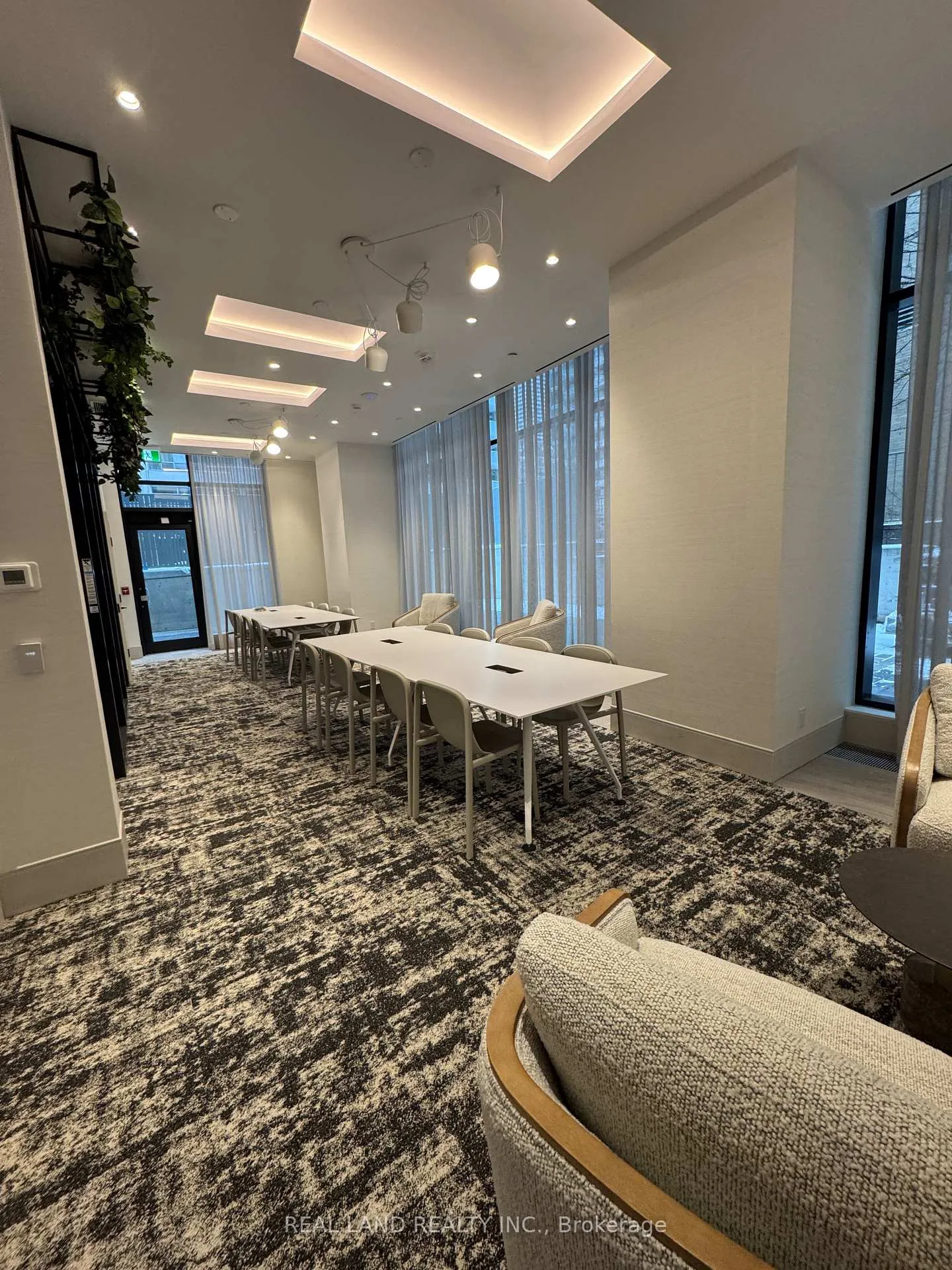 Photo 24 of Unit 1101, 65 Broadway Avenue, Toronto, Mount Pleasant West — HOMEH
