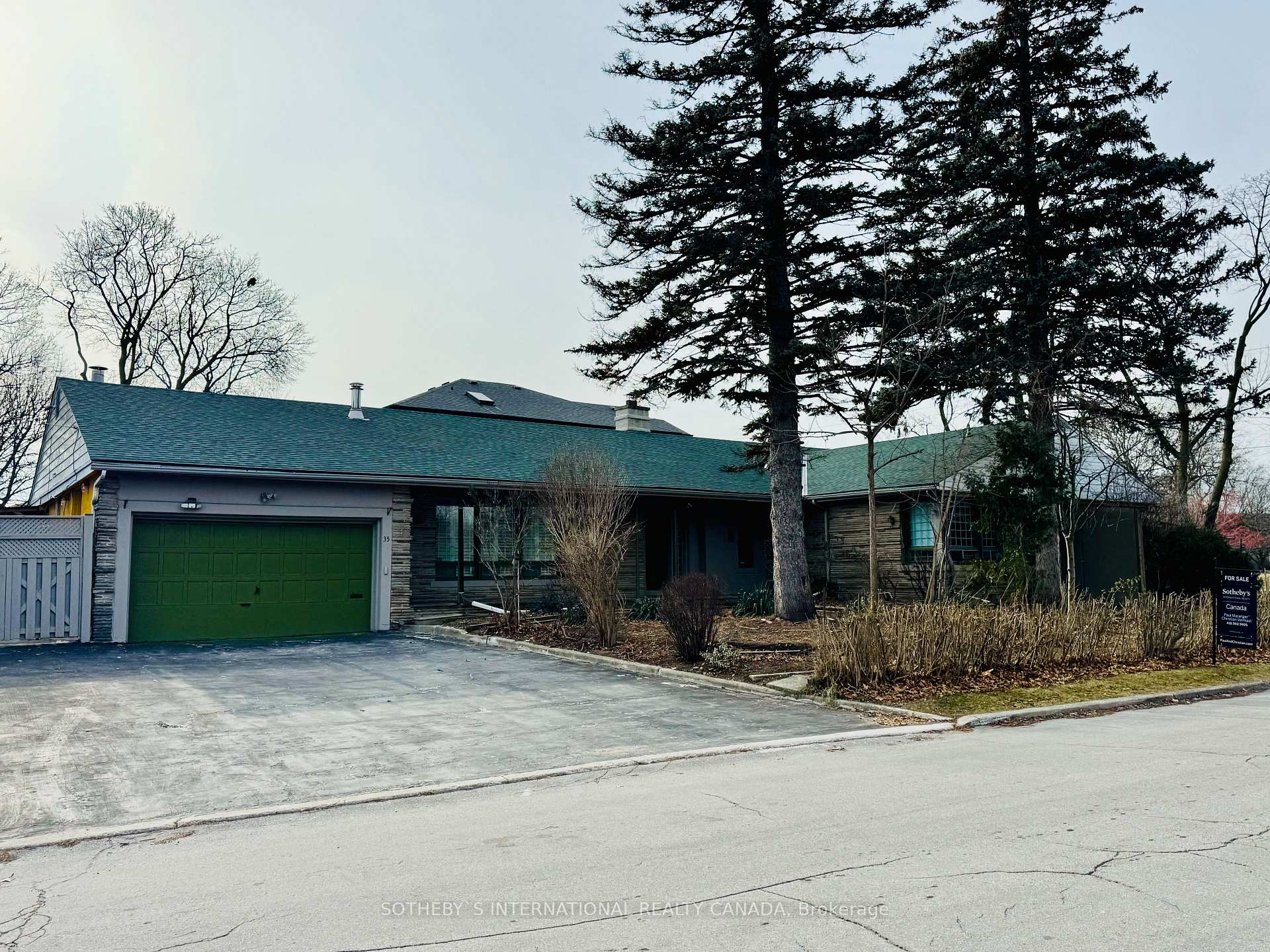 Photo 1 of 35 Prince Charles Drive, Toronto, Englemount-Lawrence — HOMEH