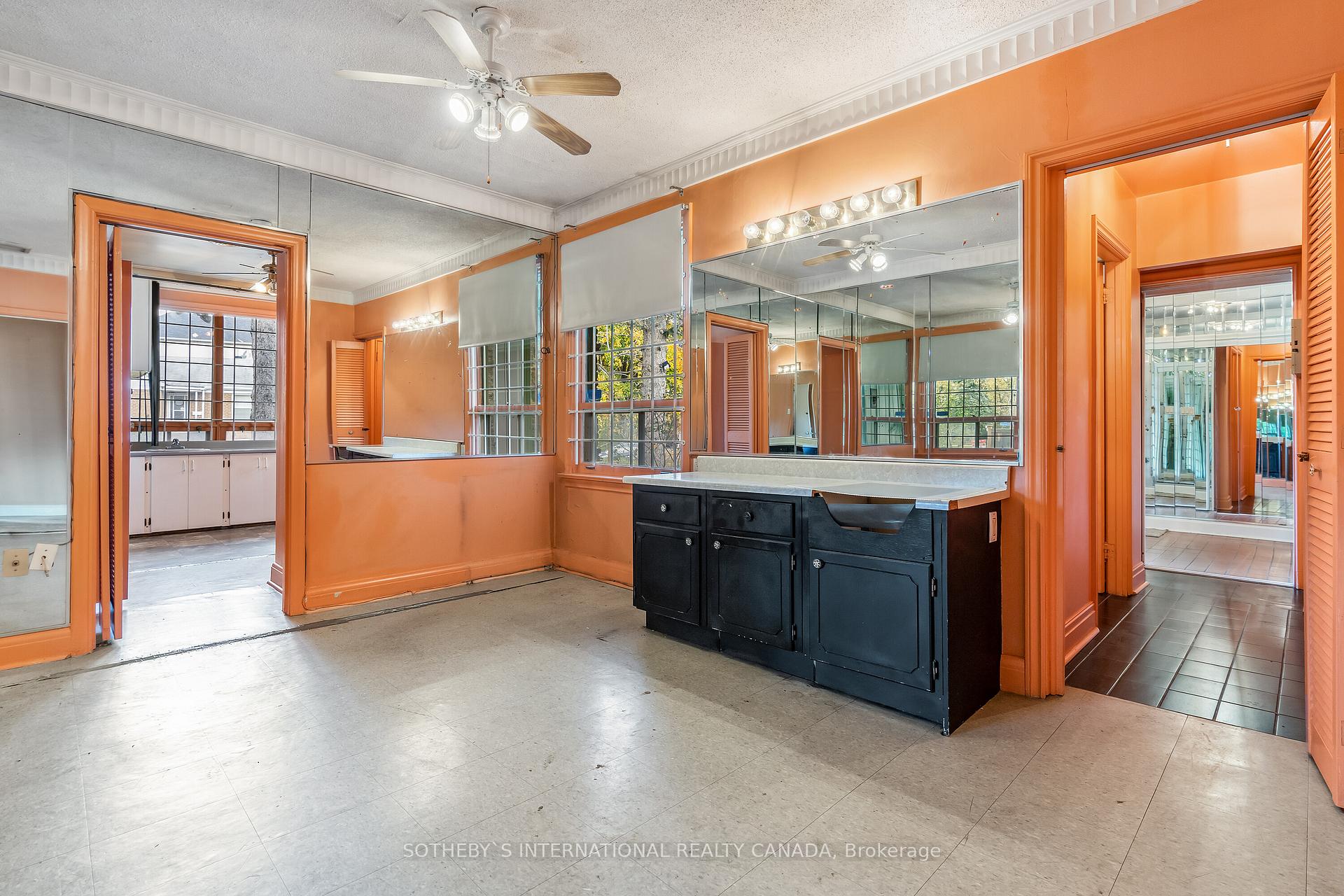 Photo 9 of 35 Prince Charles Drive, Toronto, Englemount-Lawrence — HOMEH