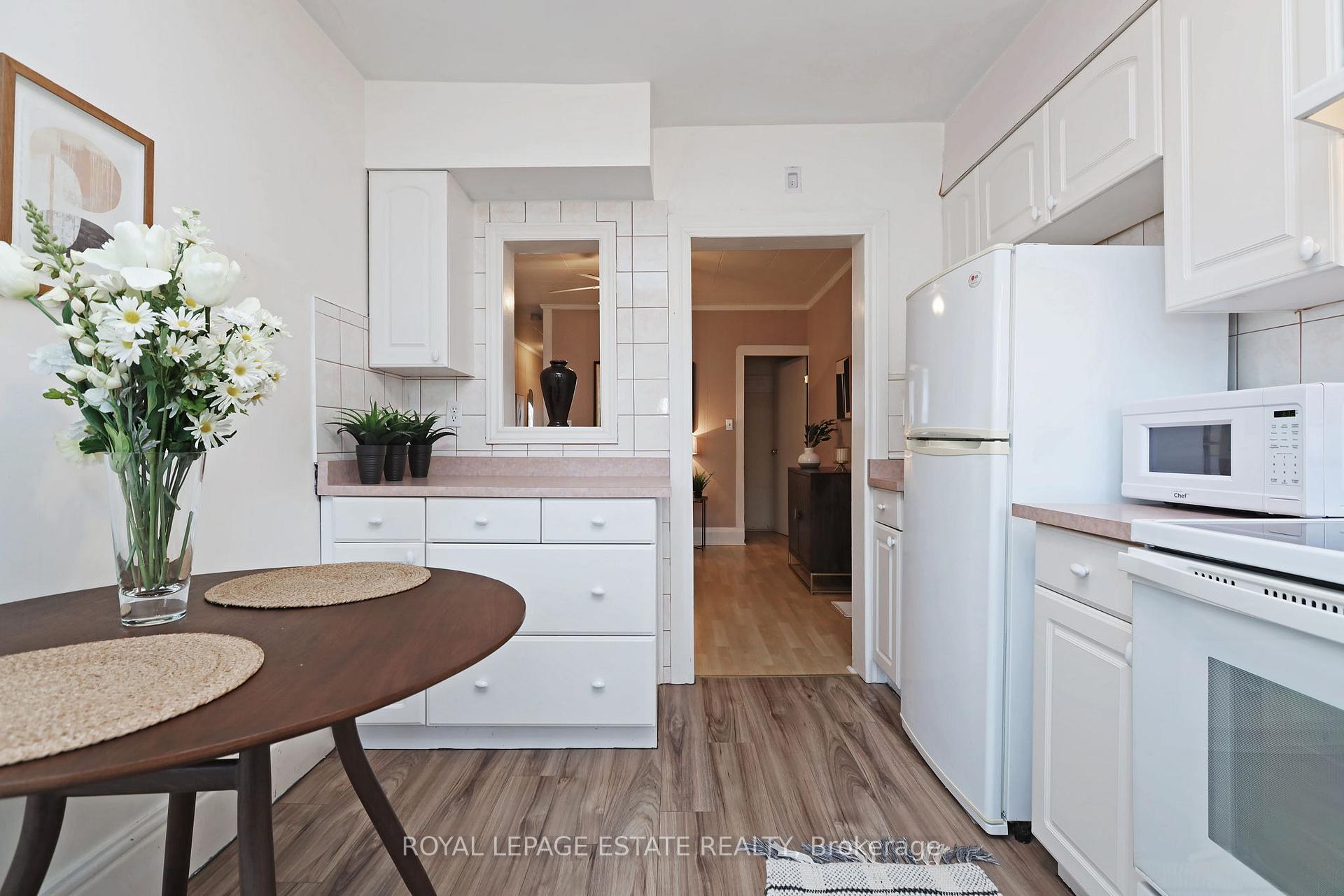 Photo 9 of 56 Balfour Avenue, Toronto, Crescent Town — HOMEH