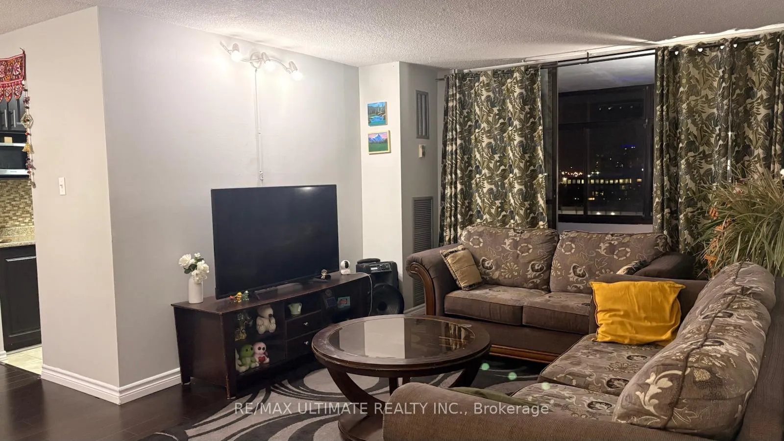 Photo 6 of Unit 710, 15 Kensington Road, Brampton, Queen Street Corridor — HOMEH