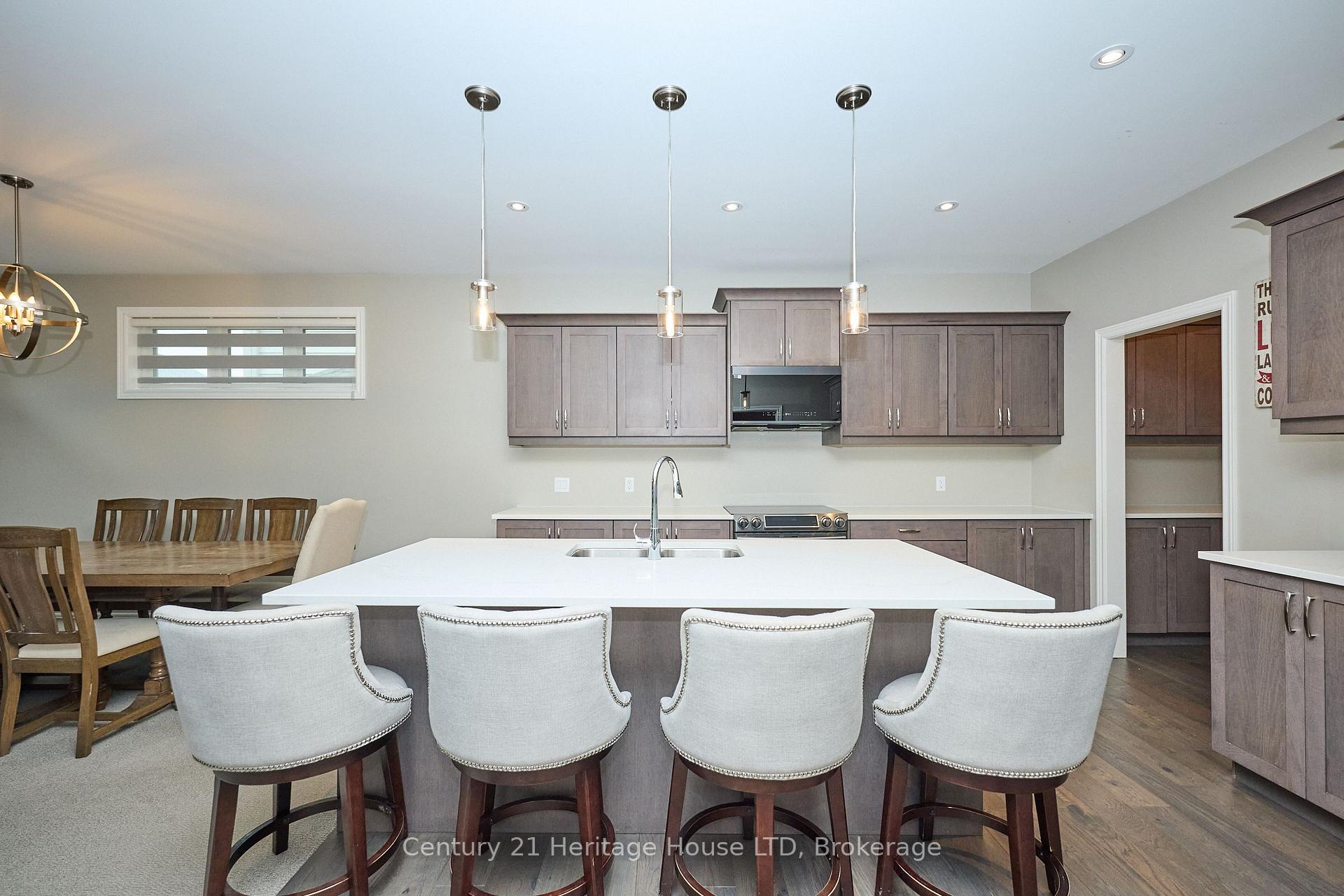 Photo 5 of 29 Mcfarland Street, Thorold, Hurricane/Merrittville — HOMEH