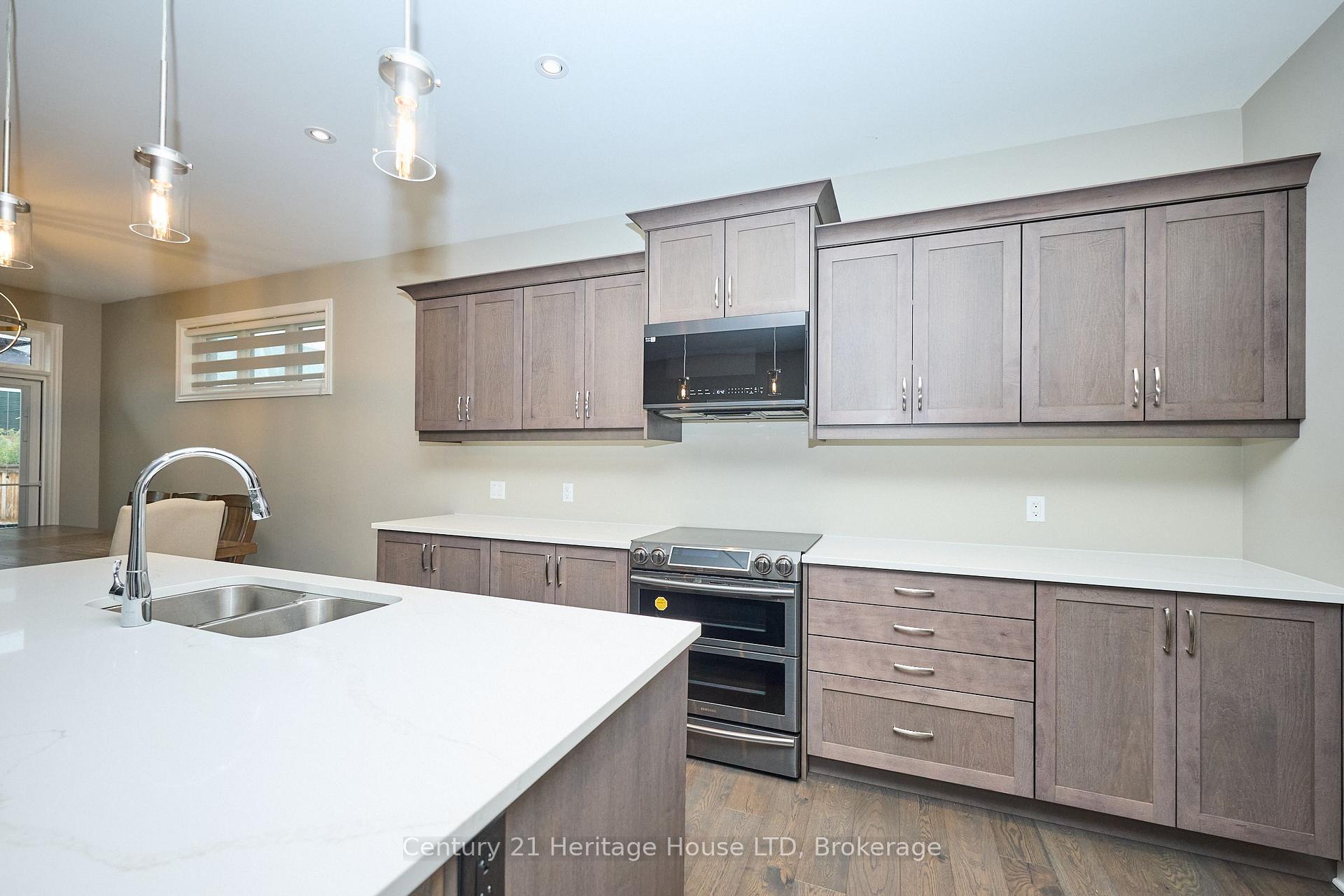 Photo 7 of 29 Mcfarland Street, Thorold, Hurricane/Merrittville — HOMEH