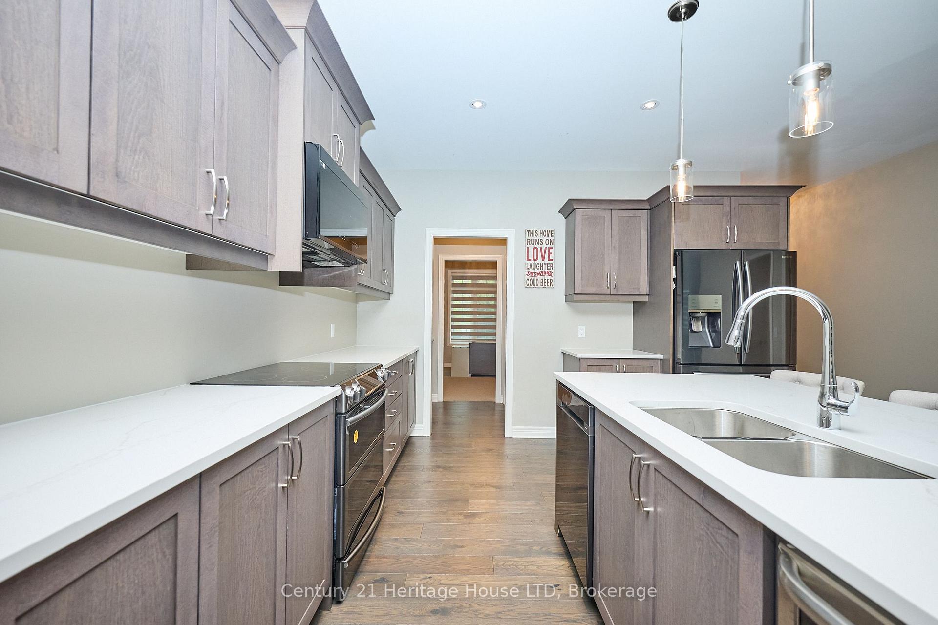 Photo 9 of 29 Mcfarland Street, Thorold, Hurricane/Merrittville — HOMEH