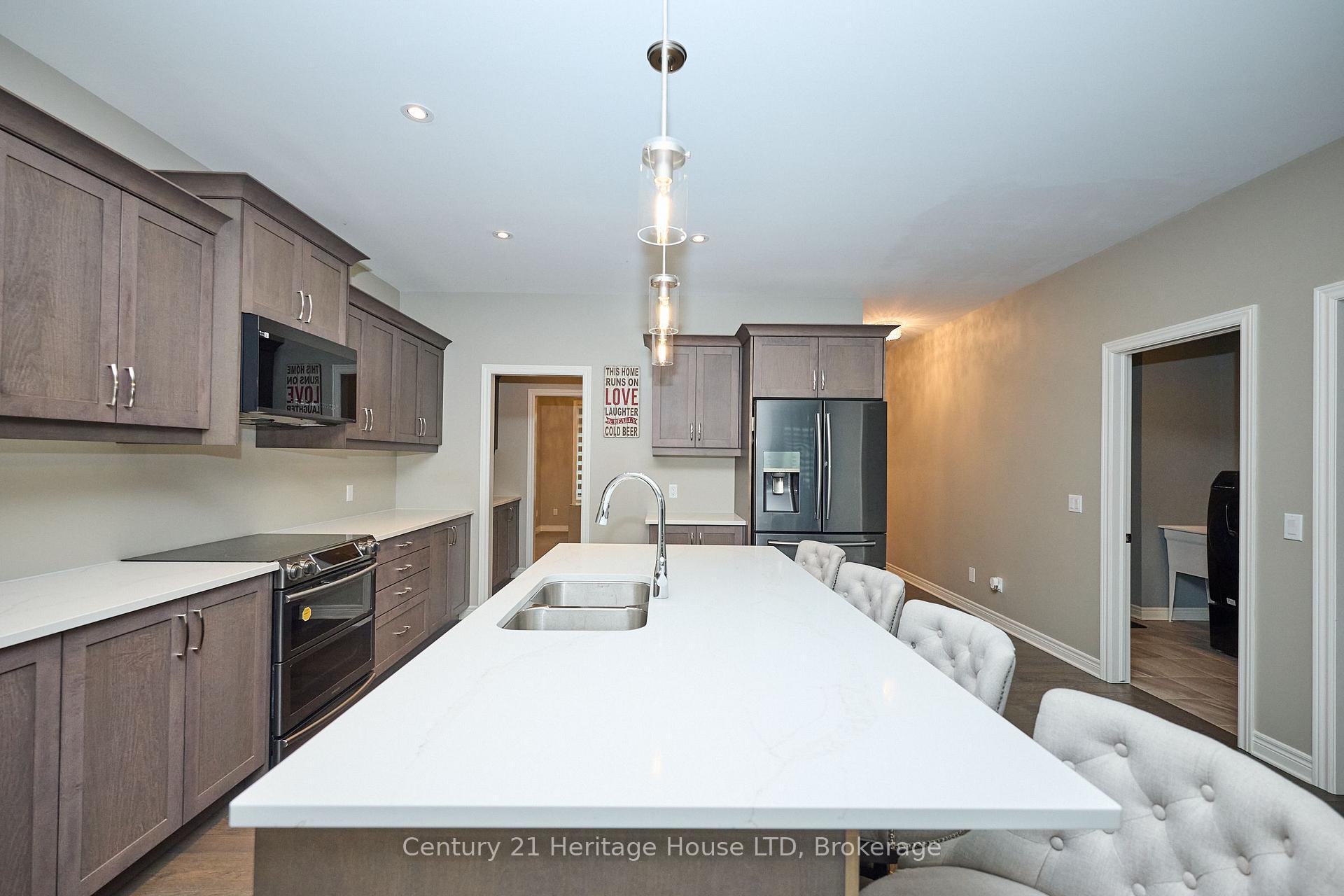 Photo 10 of 29 Mcfarland Street, Thorold, Hurricane/Merrittville — HOMEH