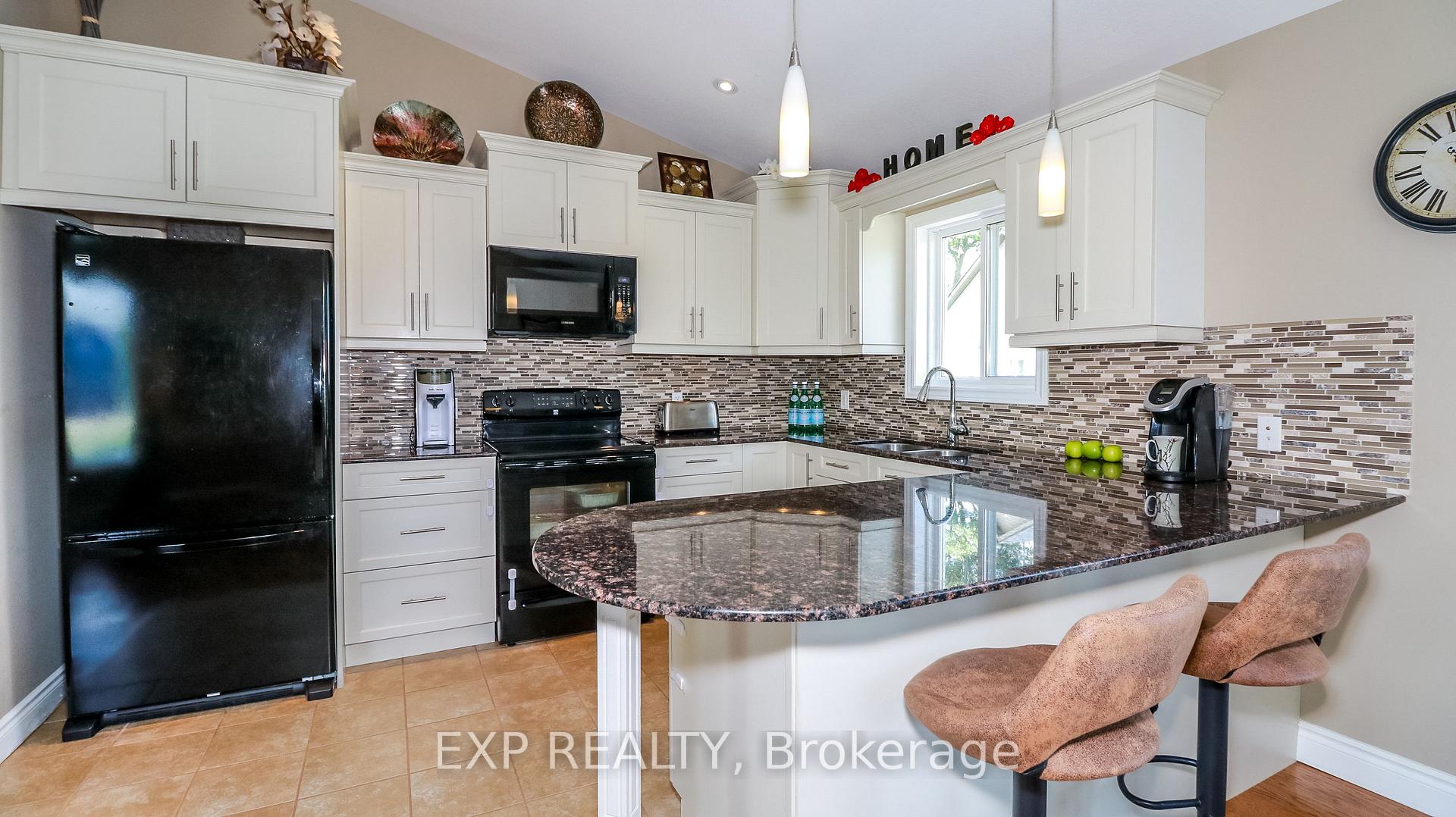 Photo 11 of 24 Bourgeois Beach Road, Tay, Victoria Harbour — HOMEH