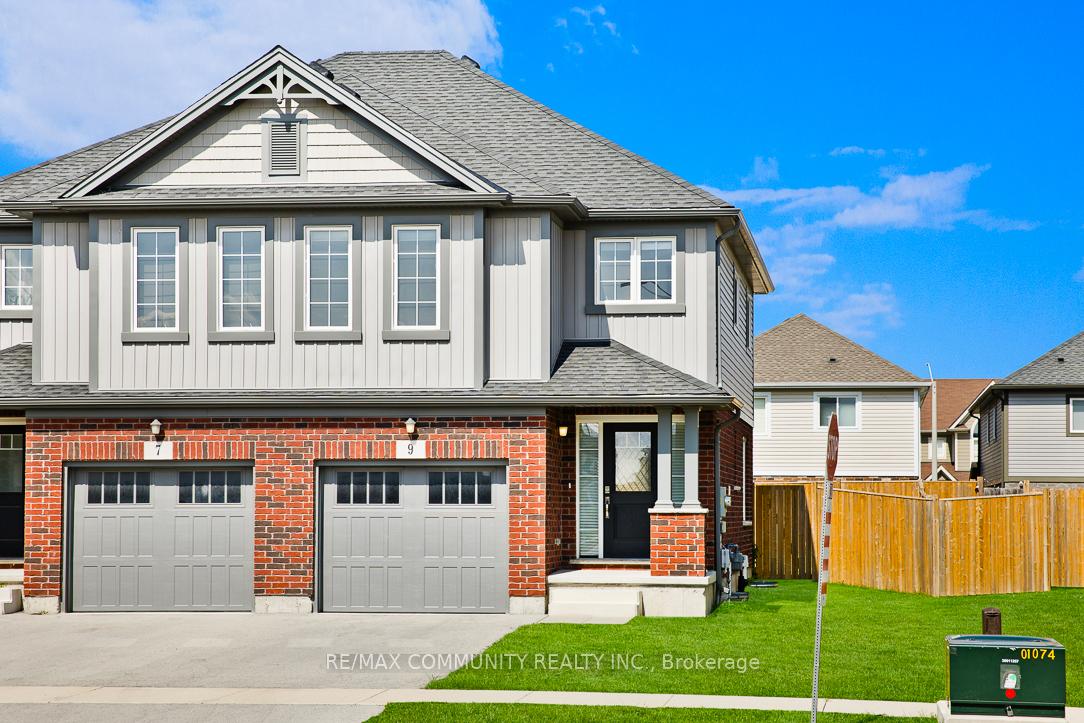 Photo 2 of 9 Hawthorn Avenue, Thorold, Confederation Heights — HOMEH