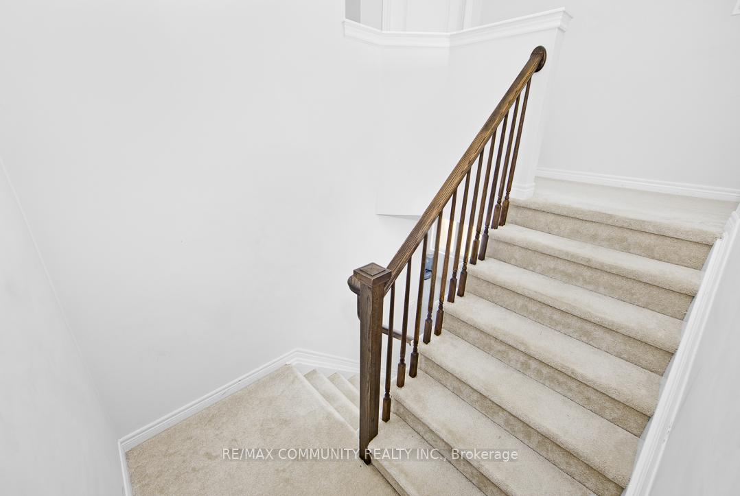 Photo 12 of 9 Hawthorn Avenue, Thorold, Confederation Heights — HOMEH