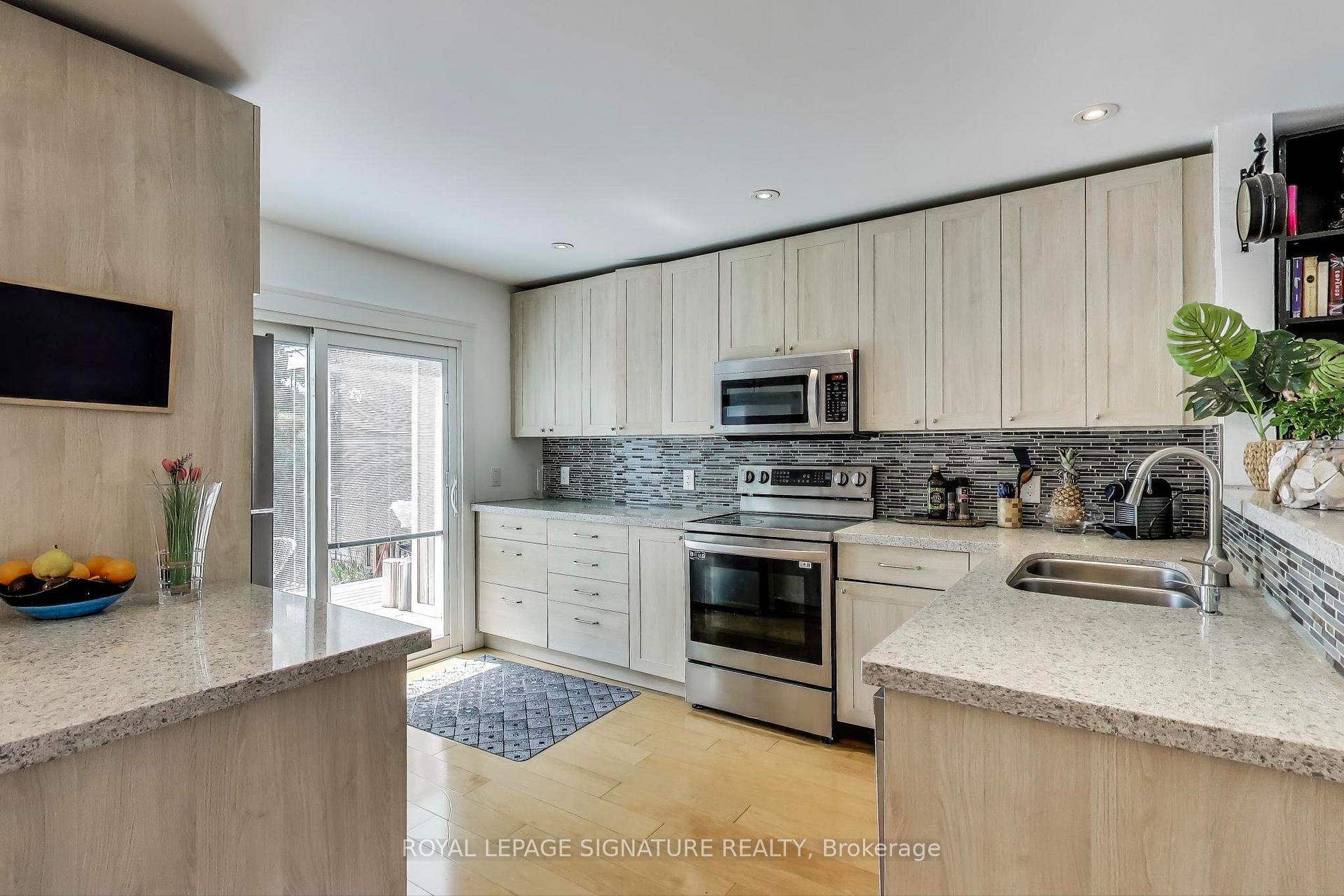 Photo 7 of 129 Tiago Avenue, Toronto, O'Connor-Parkview — HOMEH