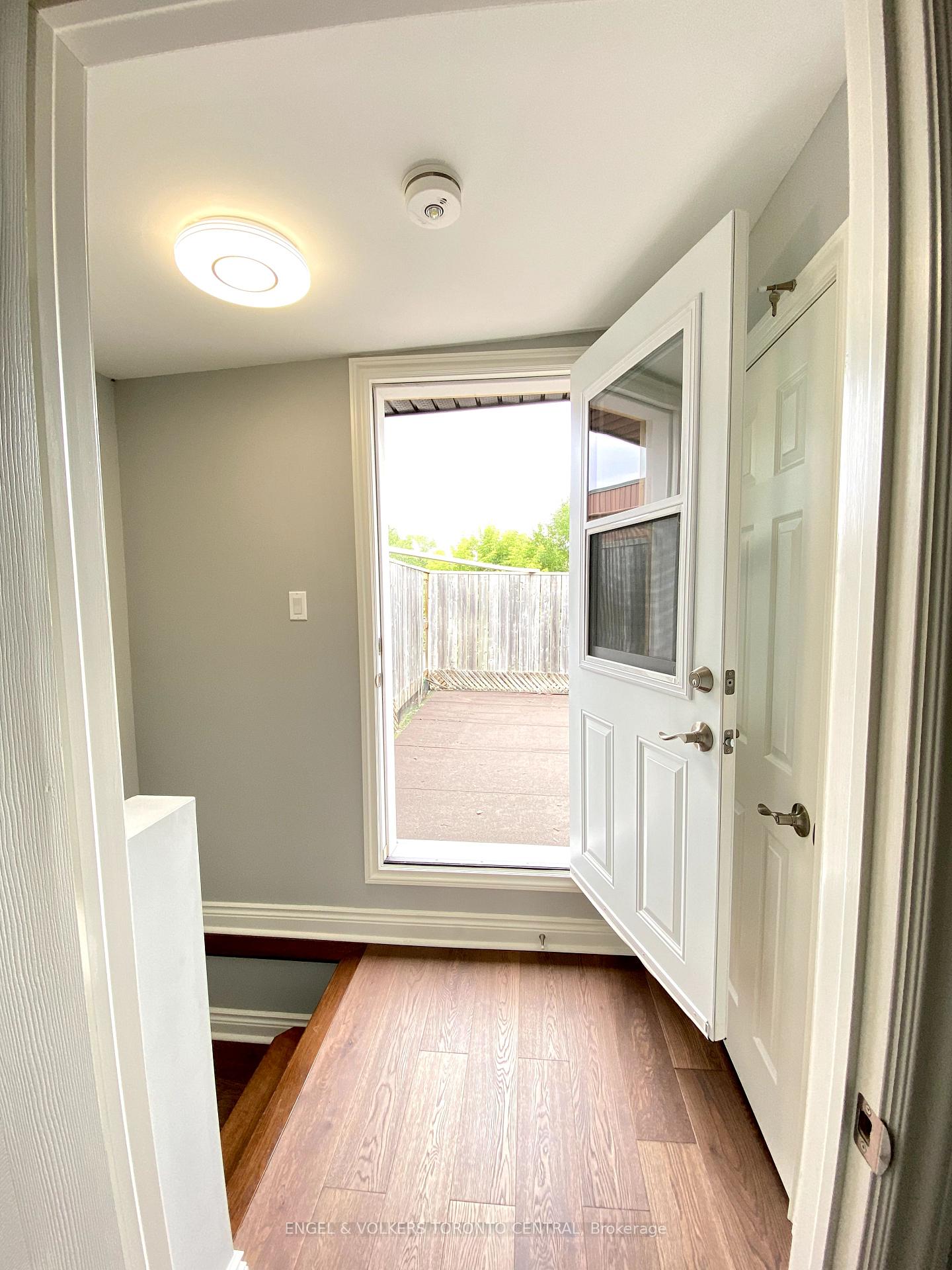 Photo 7 of Unit Upper, 103 Galt Avenue, Toronto, South Riverdale — HOMEH