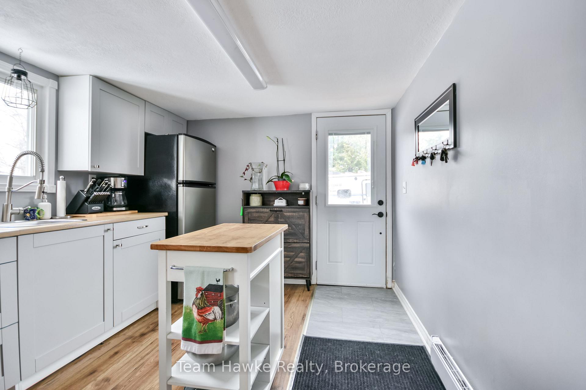 Photo 14 of 419 7th Avenue, Tay, Port McNicoll — HOMEH