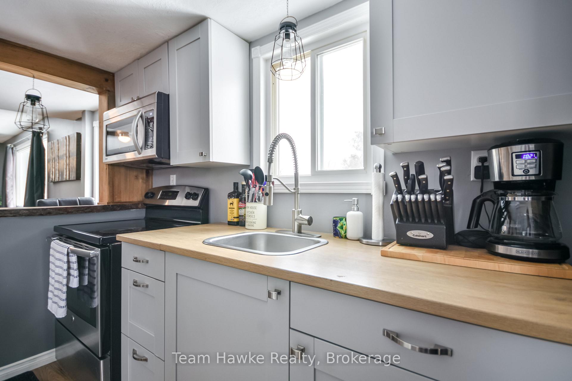 Photo 16 of 419 7th Avenue, Tay, Port McNicoll — HOMEH