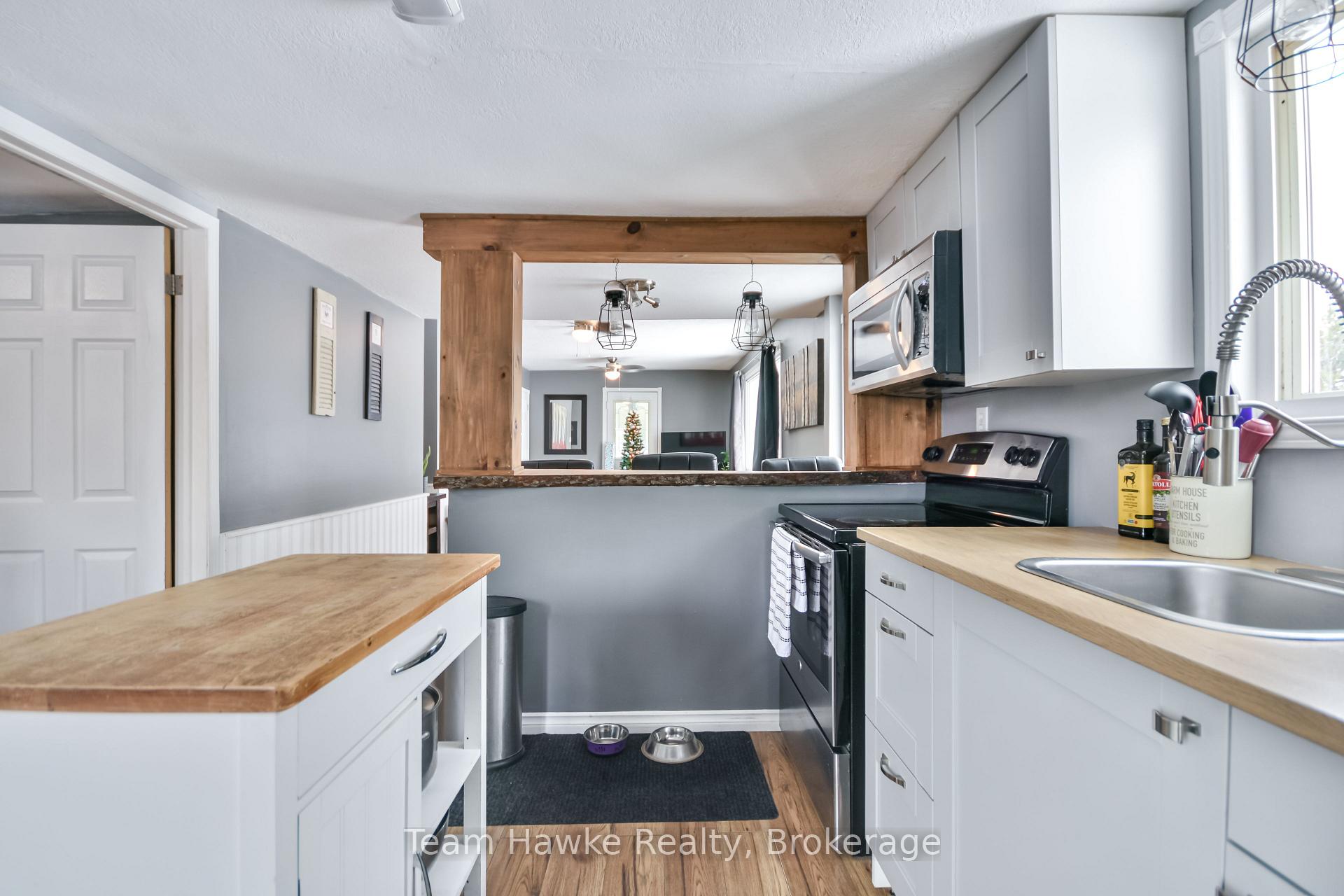 Photo 17 of 419 7th Avenue, Tay, Port McNicoll — HOMEH