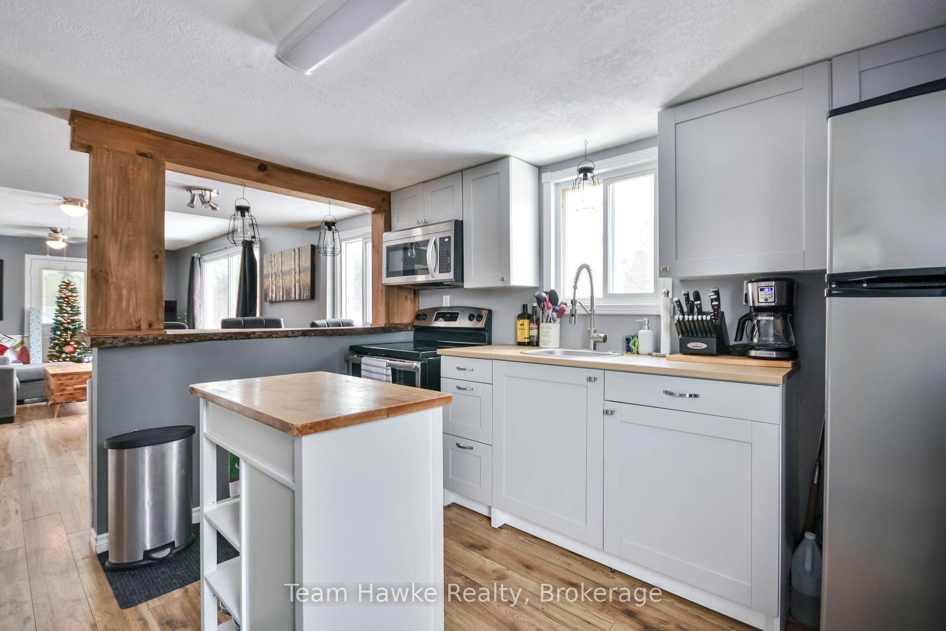 Photo 18 of 419 7th Avenue, Tay, Port McNicoll — HOMEH