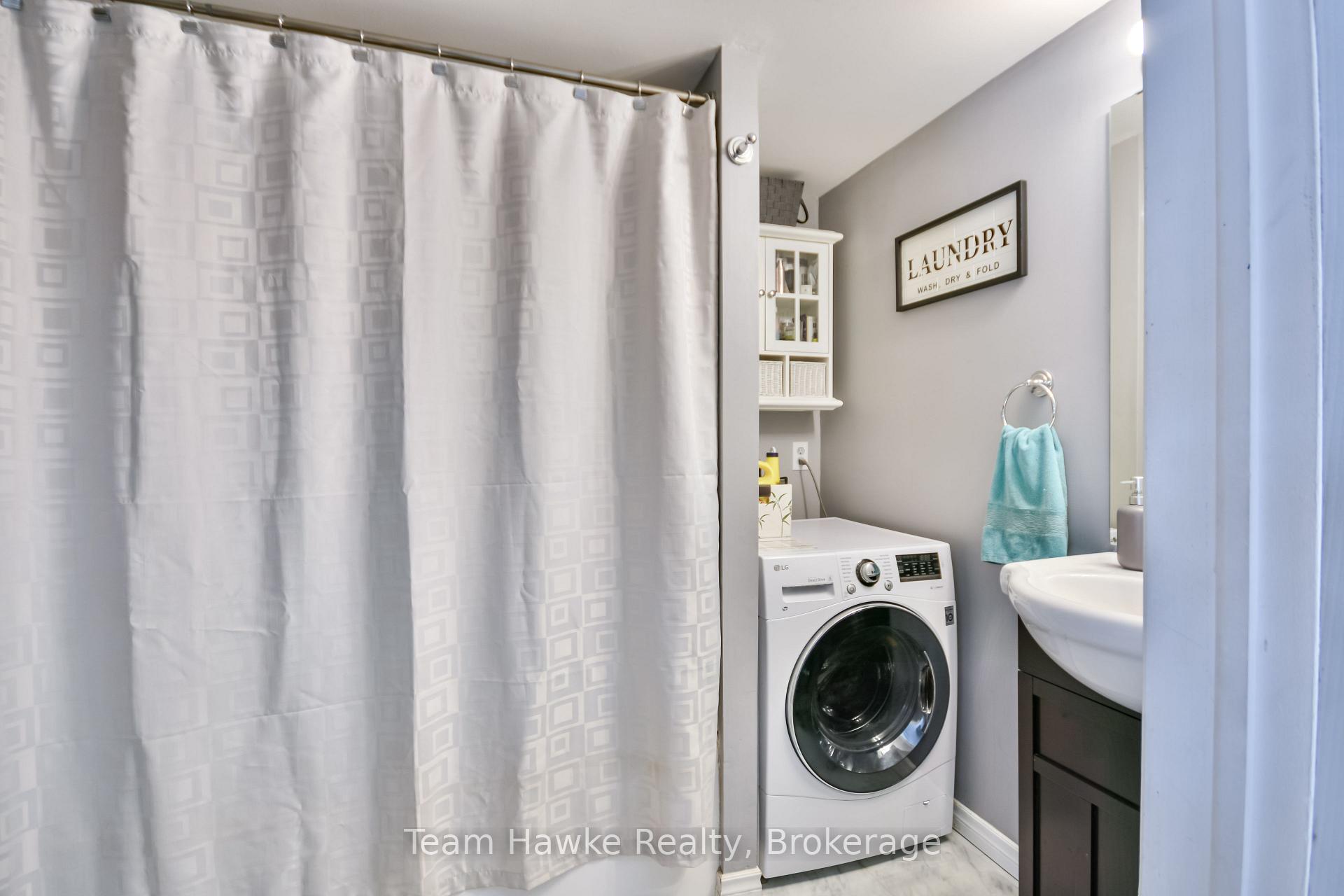 Photo 23 of 419 7th Avenue, Tay, Port McNicoll — HOMEH