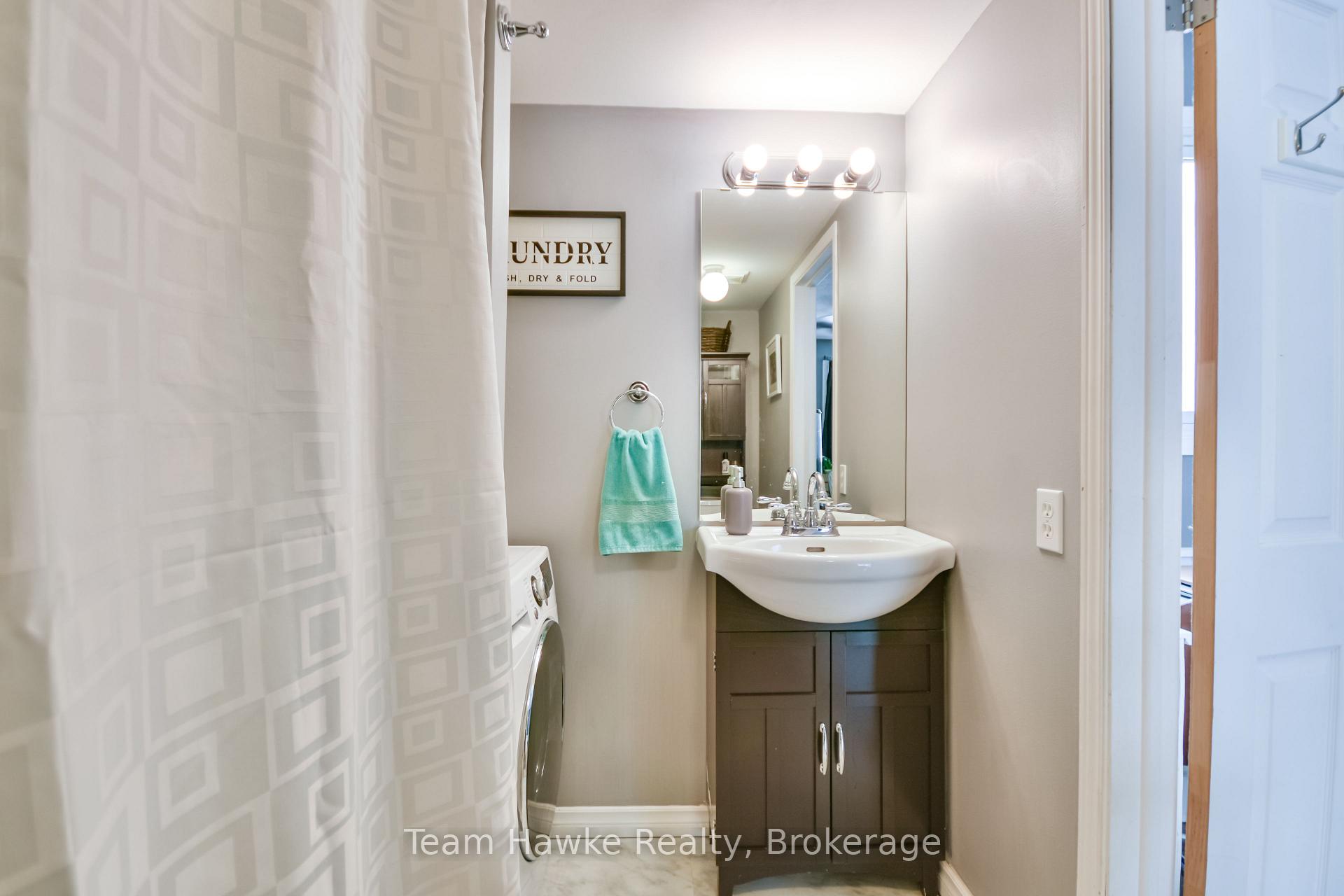 Photo 24 of 419 7th Avenue, Tay, Port McNicoll — HOMEH