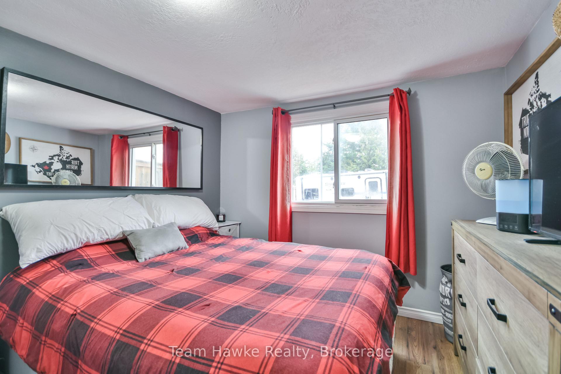 Photo 25 of 419 7th Avenue, Tay, Port McNicoll — HOMEH