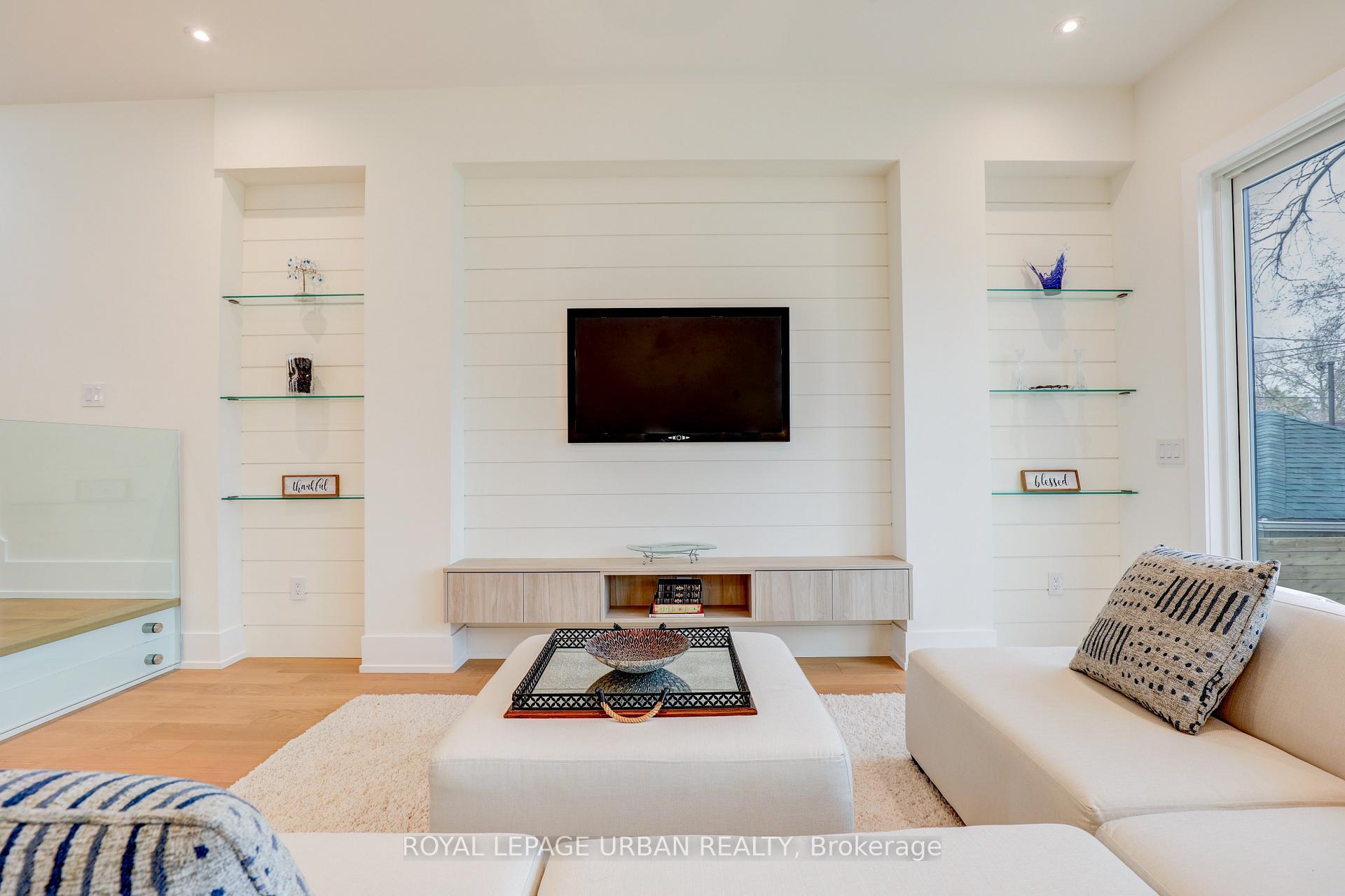Photo 17 of 44 Northbrook Road, Toronto, East York — HOMEH