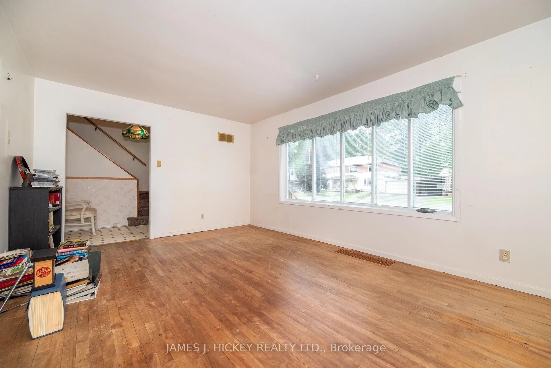 Photo 6 of 100 Algonquin Street, Deep River — HOMEH