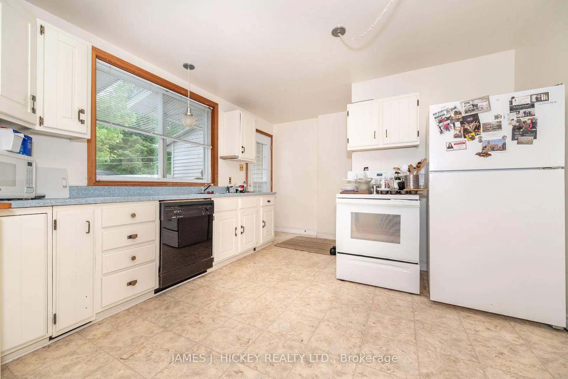 Photo 9 of 100 Algonquin Street, Deep River — HOMEH