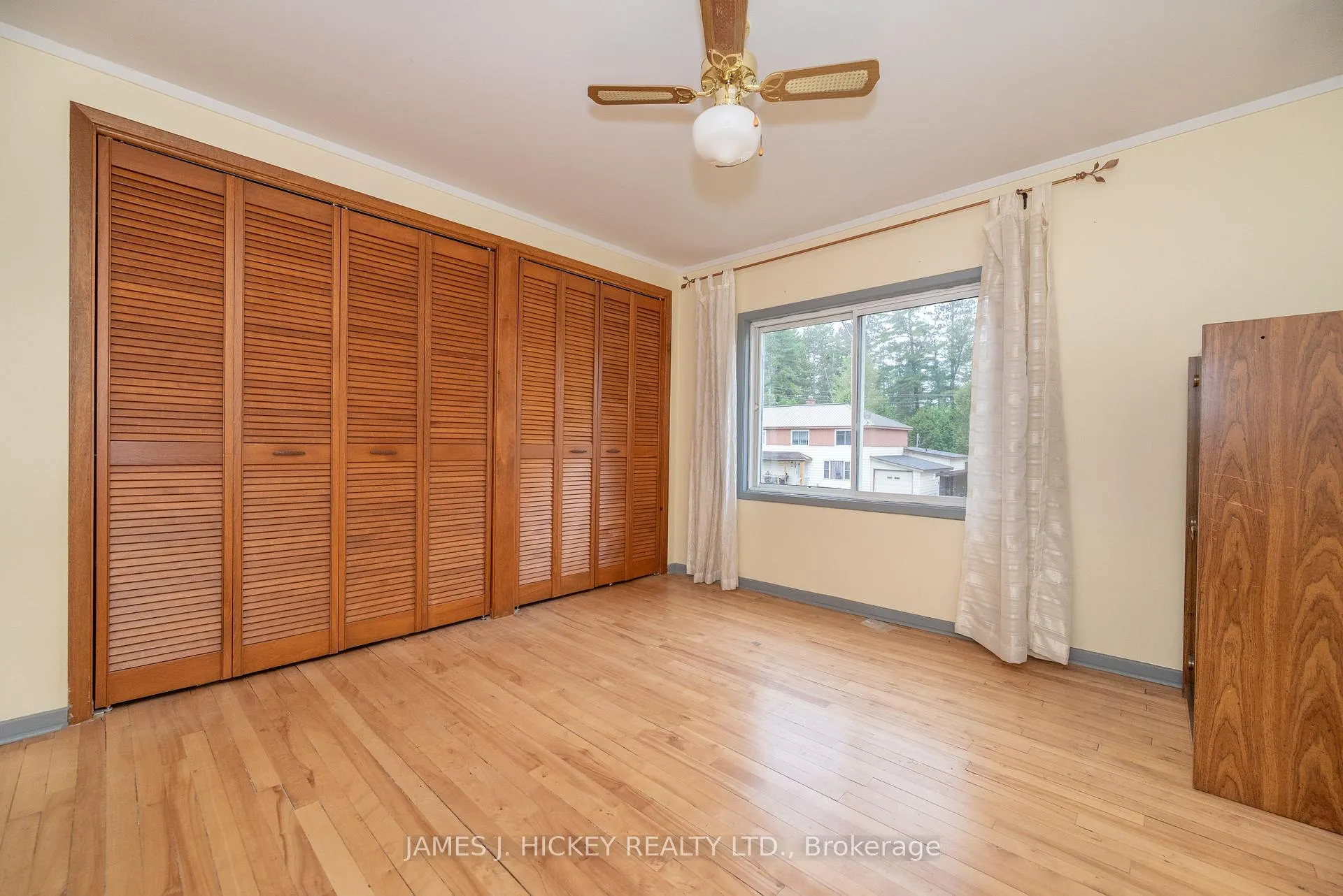 Photo 17 of 100 Algonquin Street, Deep River — HOMEH