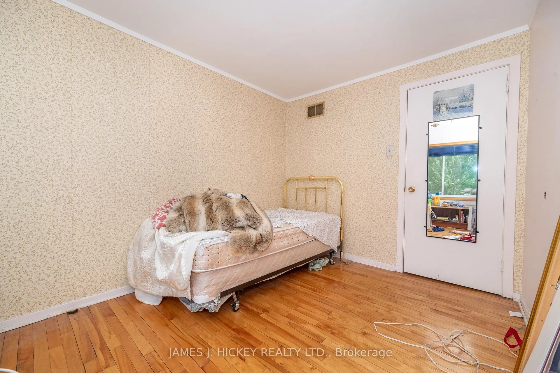 Photo 26 of 100 Algonquin Street, Deep River — HOMEH