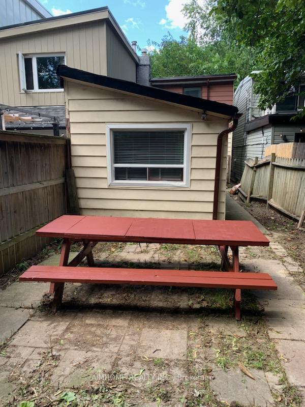 Photo 8 of 39 Rhodes Avenue, Toronto, Greenwood-Coxwell — HOMEH
